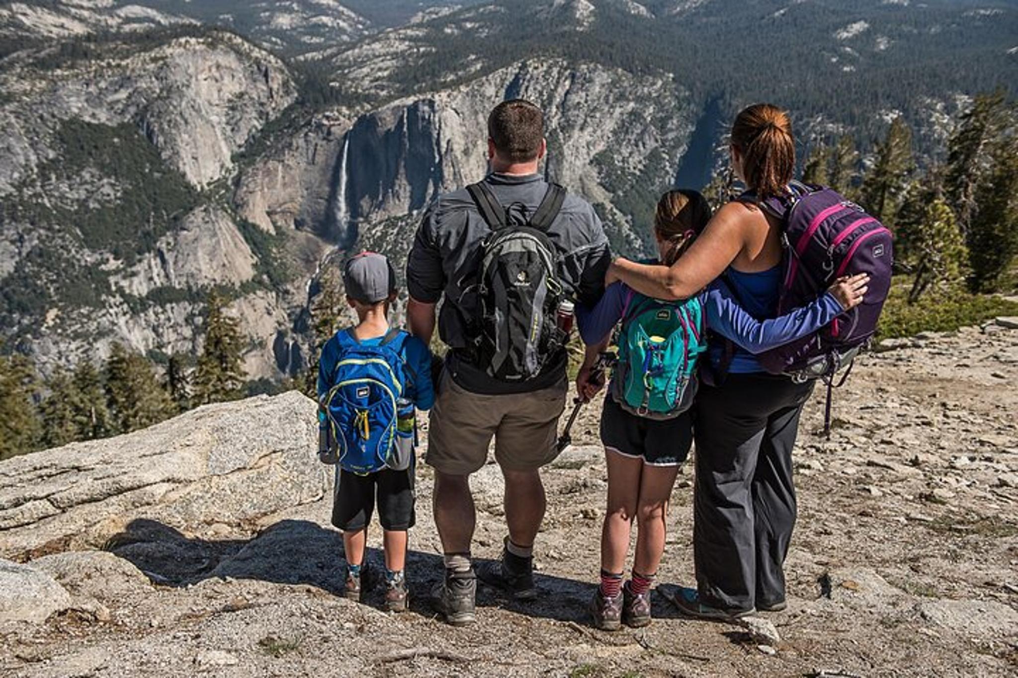 Yosemite Private Family Hike - Image 2