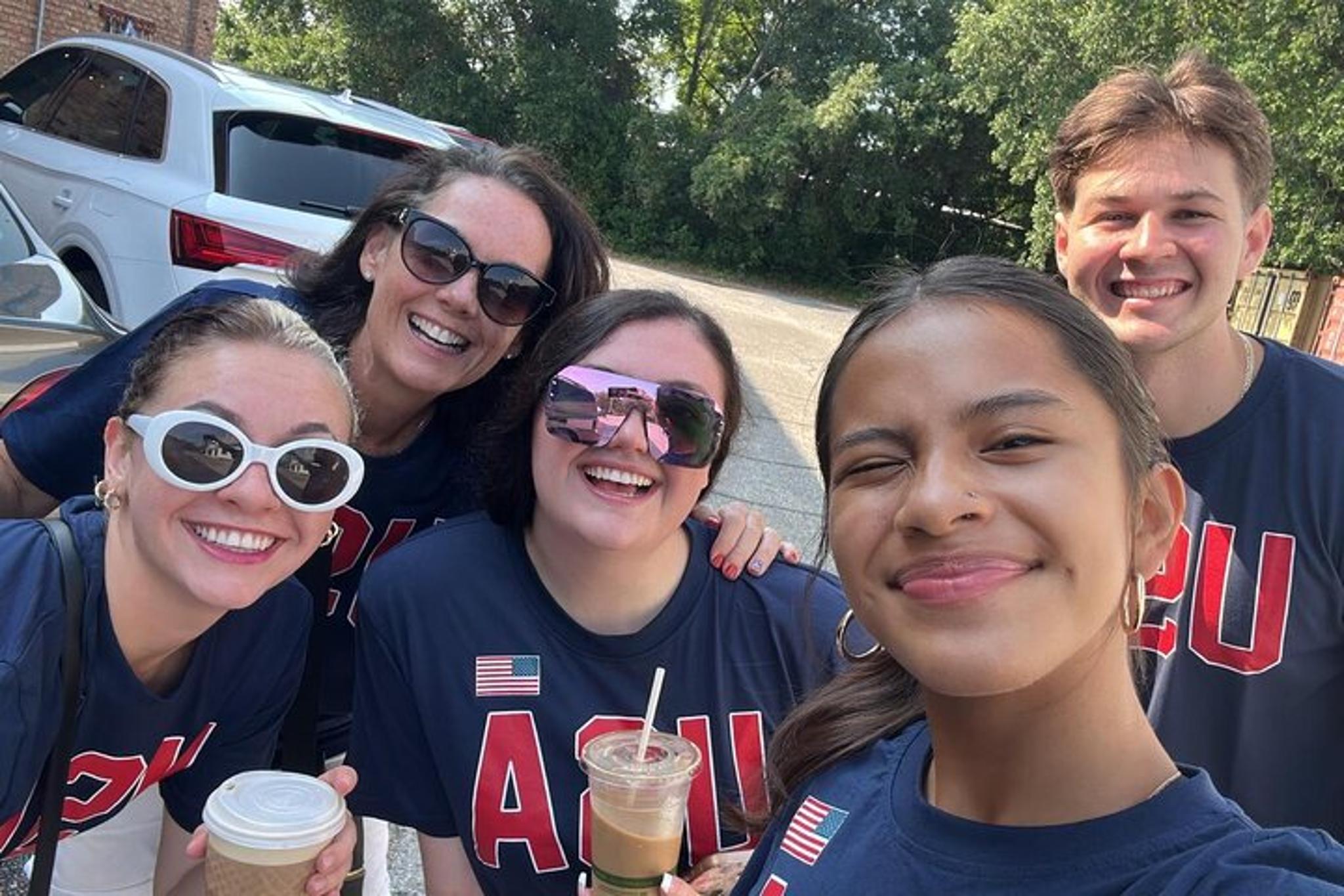 Hendersonville Scavenger Hunt - Image 1