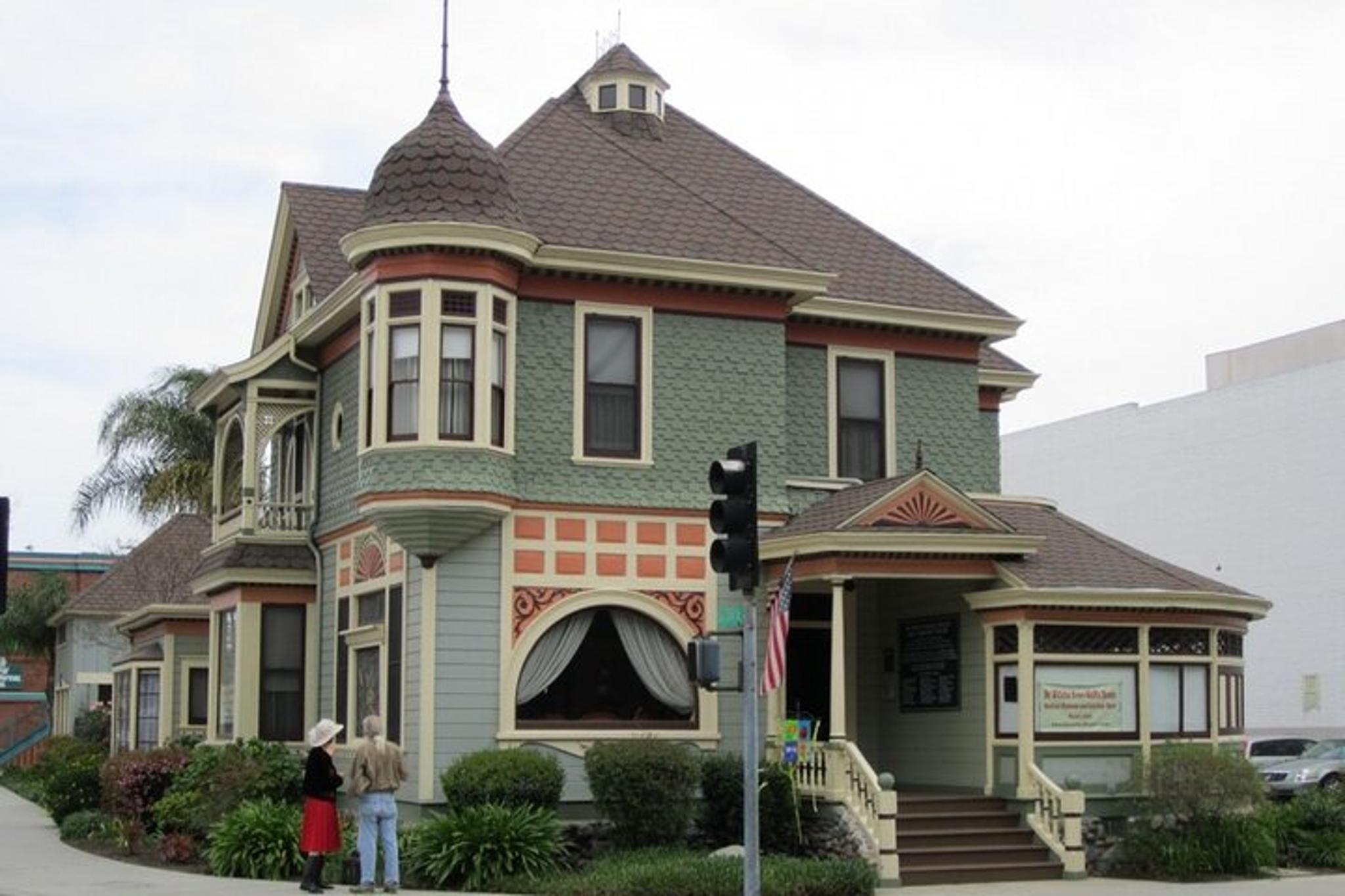 Santa Ana Scavenger Hunt Adventure - Image 6