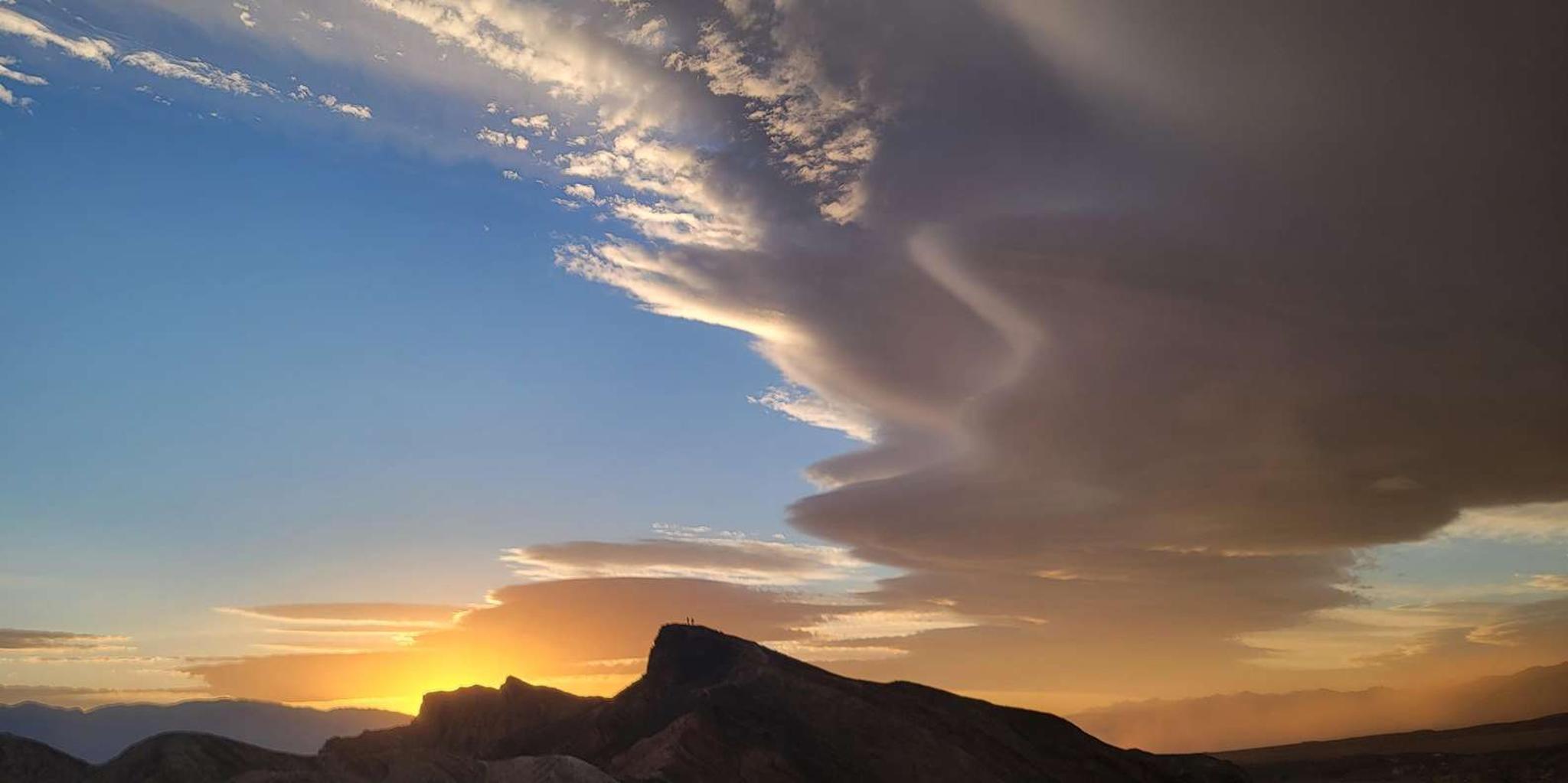 Las Vegas Death Valley Sunset and Stargazing Tour - Image 3