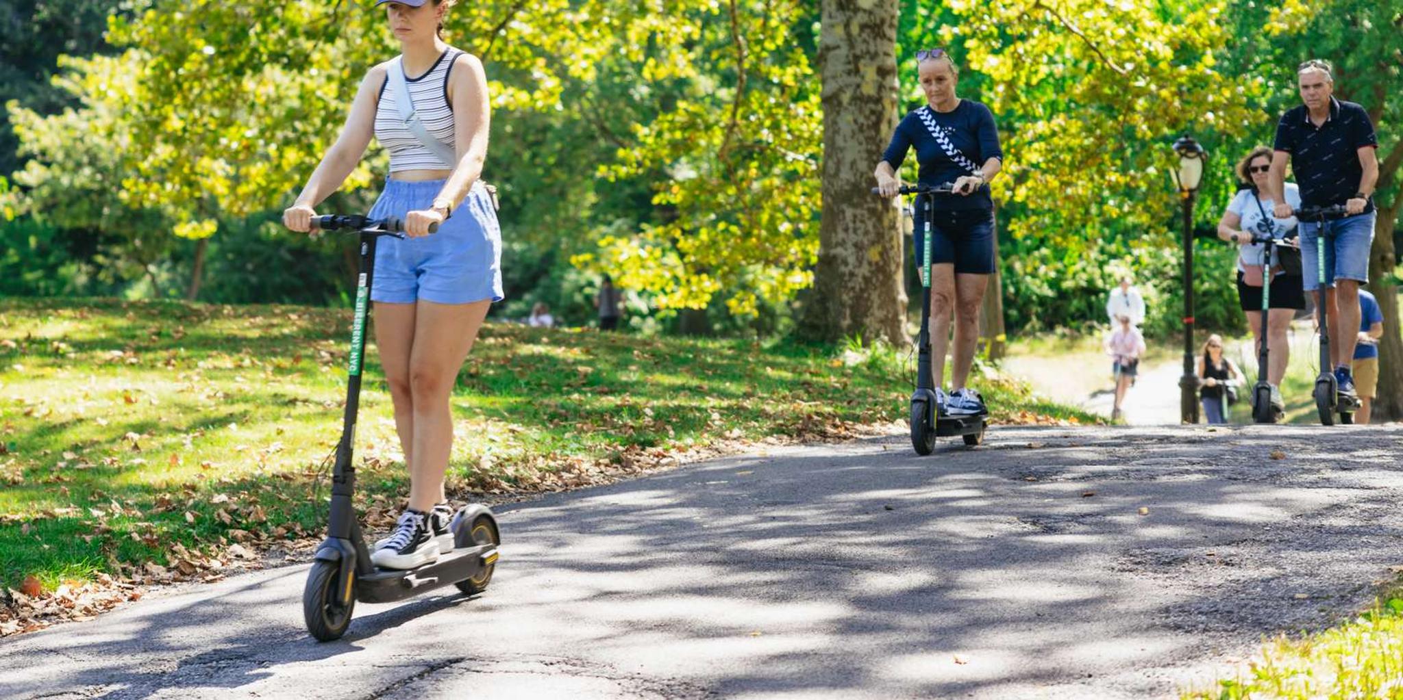 New York Central Park E-Bike and Scooter Tour