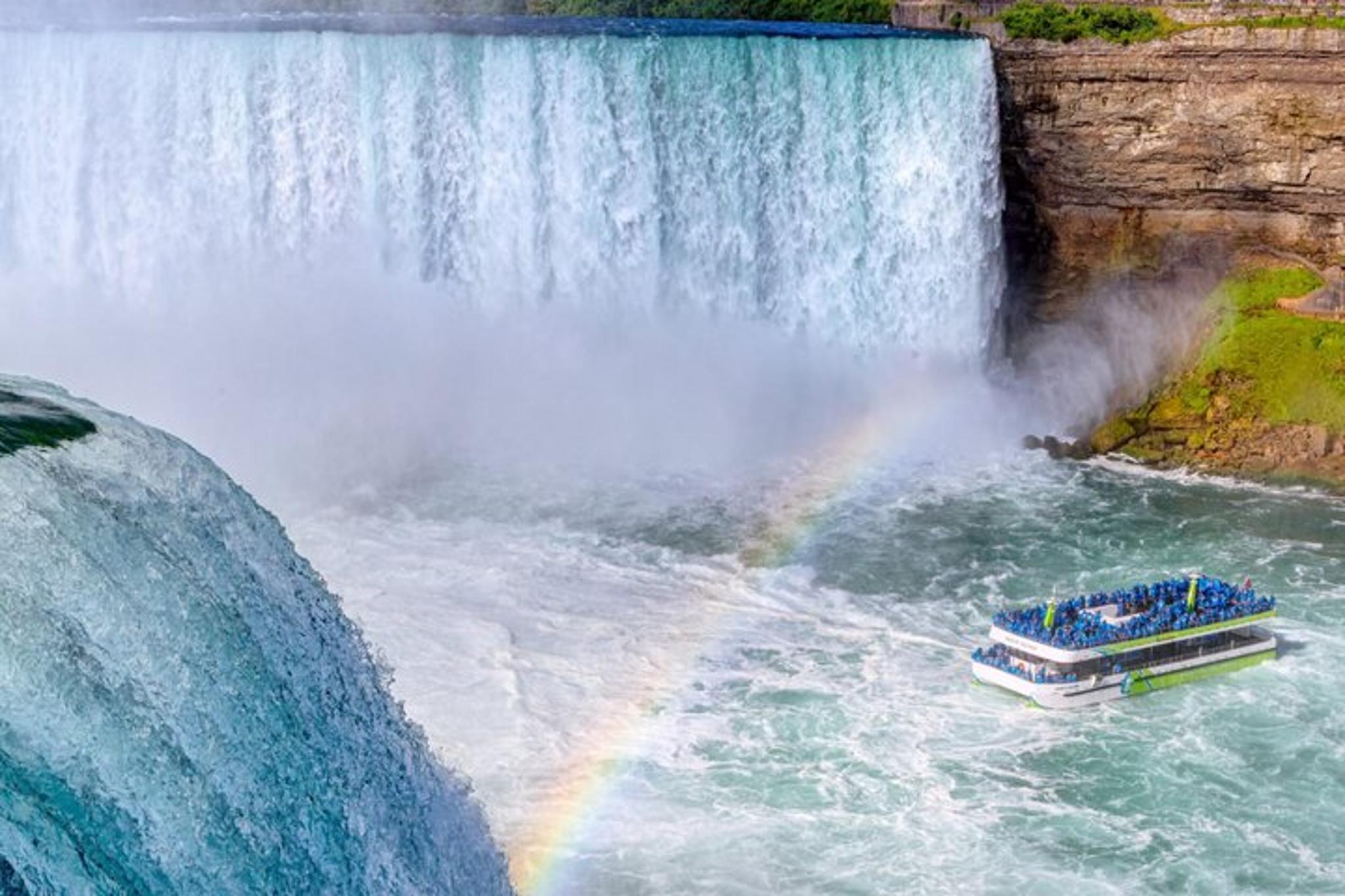 Niagara Falls Day Trip by Air - Image 6
