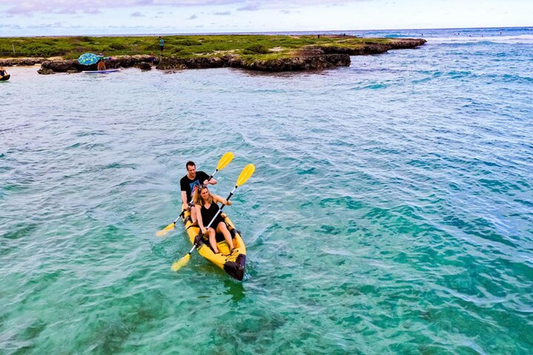 Kailua Bay Kayaking Tour to Popoia Island - Image 2