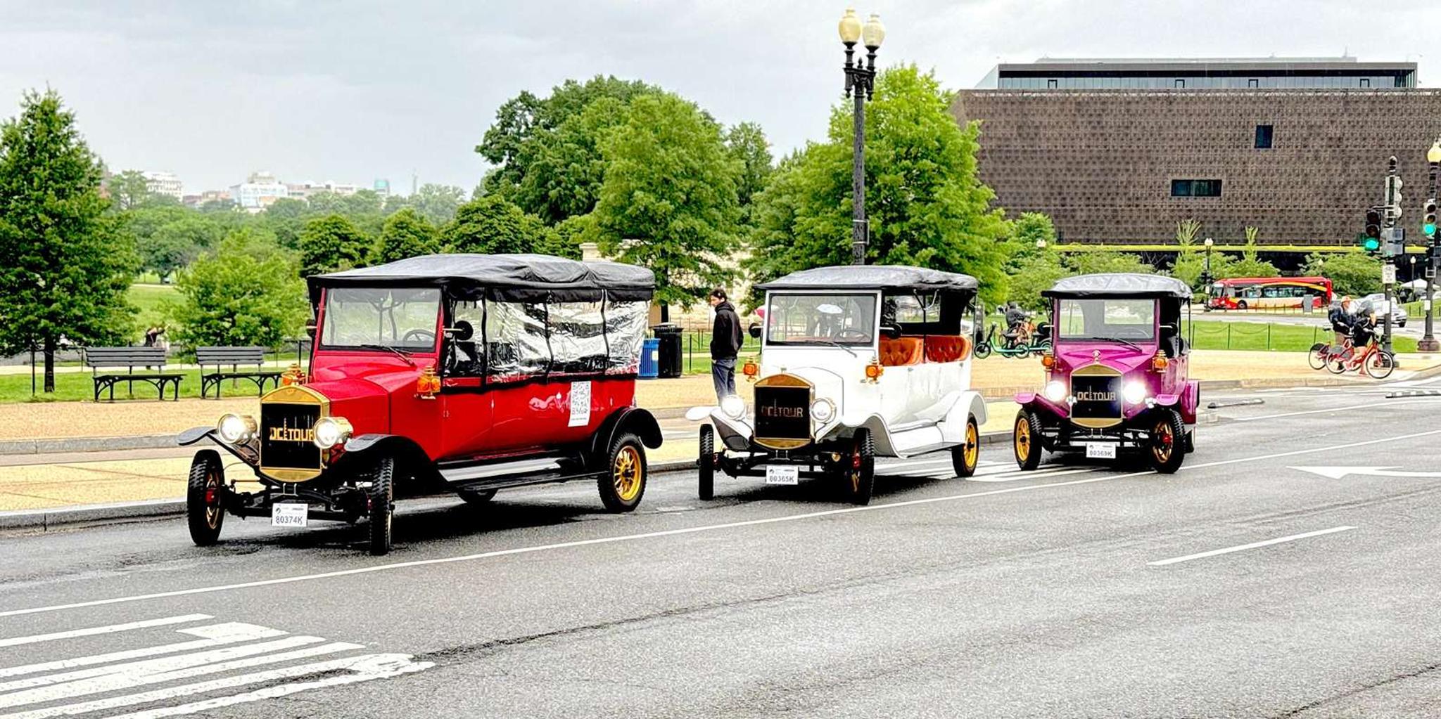 Philadelphia Historical Sites Vintage Car Tour - Image 6