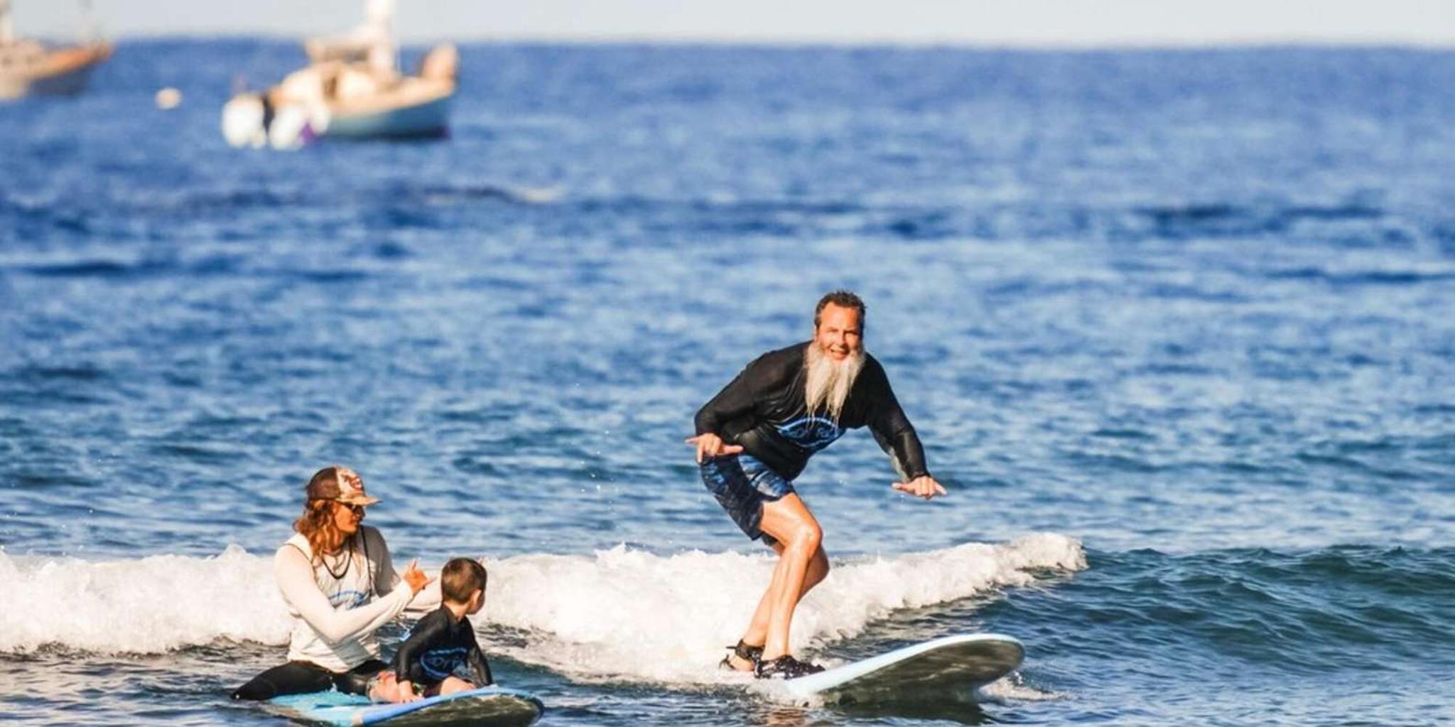 Lahaina Surf Lessons for Beginners - Image 4