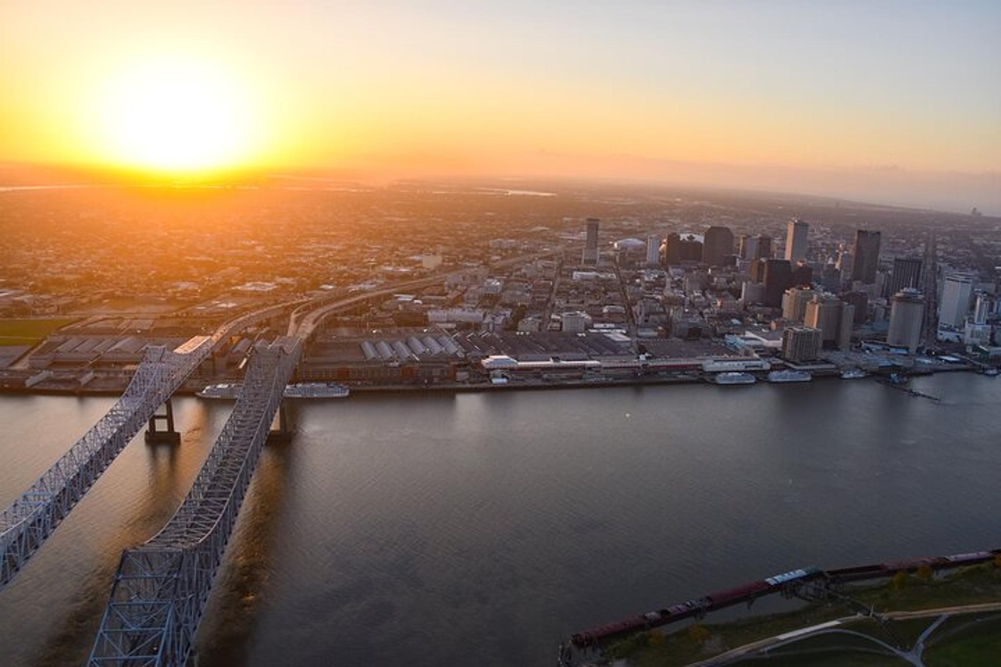 New Orleans City and Swamp Tour at Sunset - Image 6