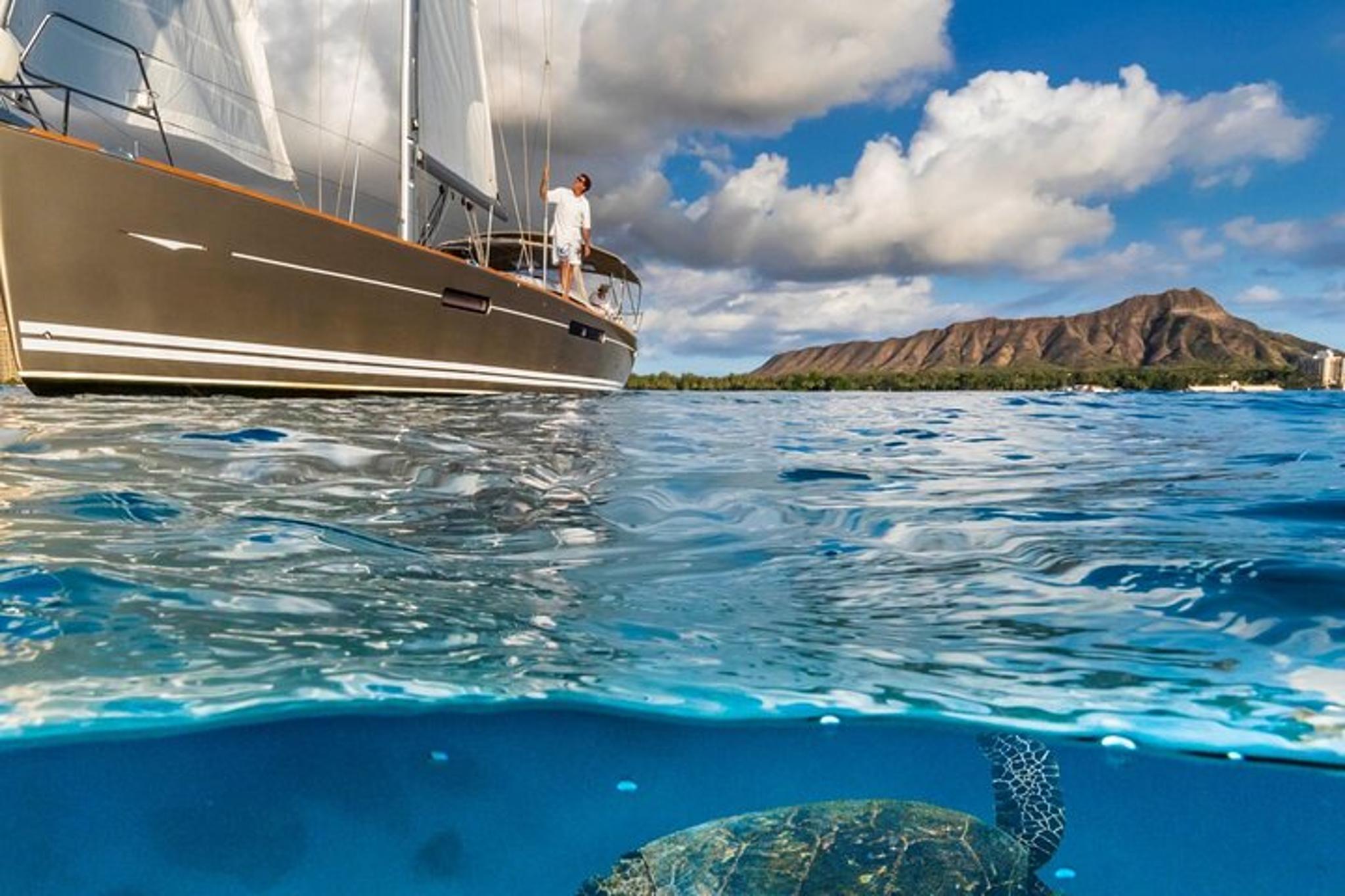 Honolulu Diamond Head Sunset Sail - Image 3