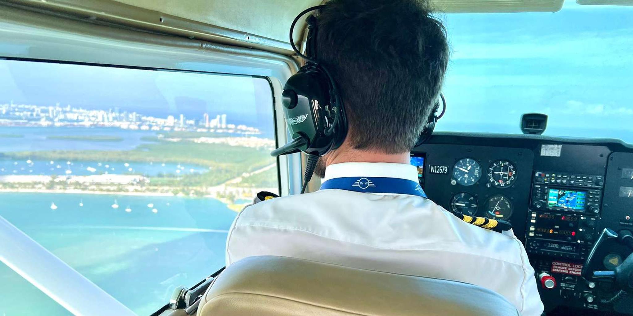 Miami Airplane Tour with Drinks - Image 4