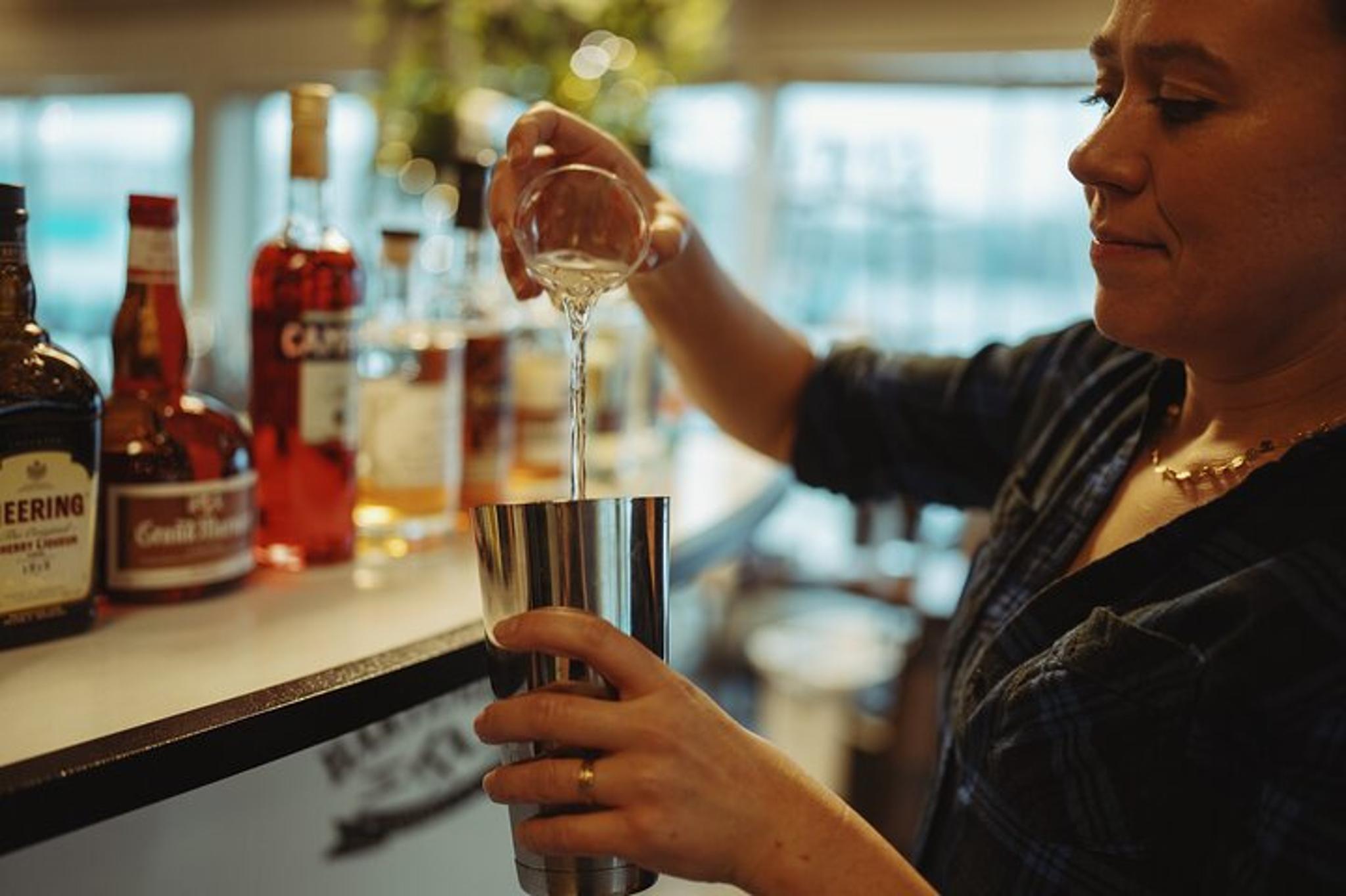 Seattle Cocktail Class - Image 4