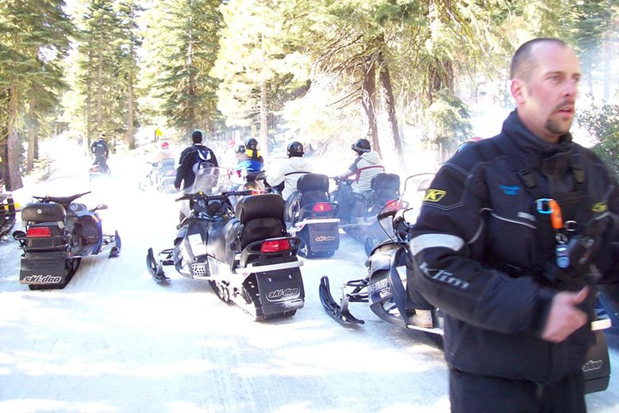 Reno Snowmobiling Adventure in the Sierra - Image 6