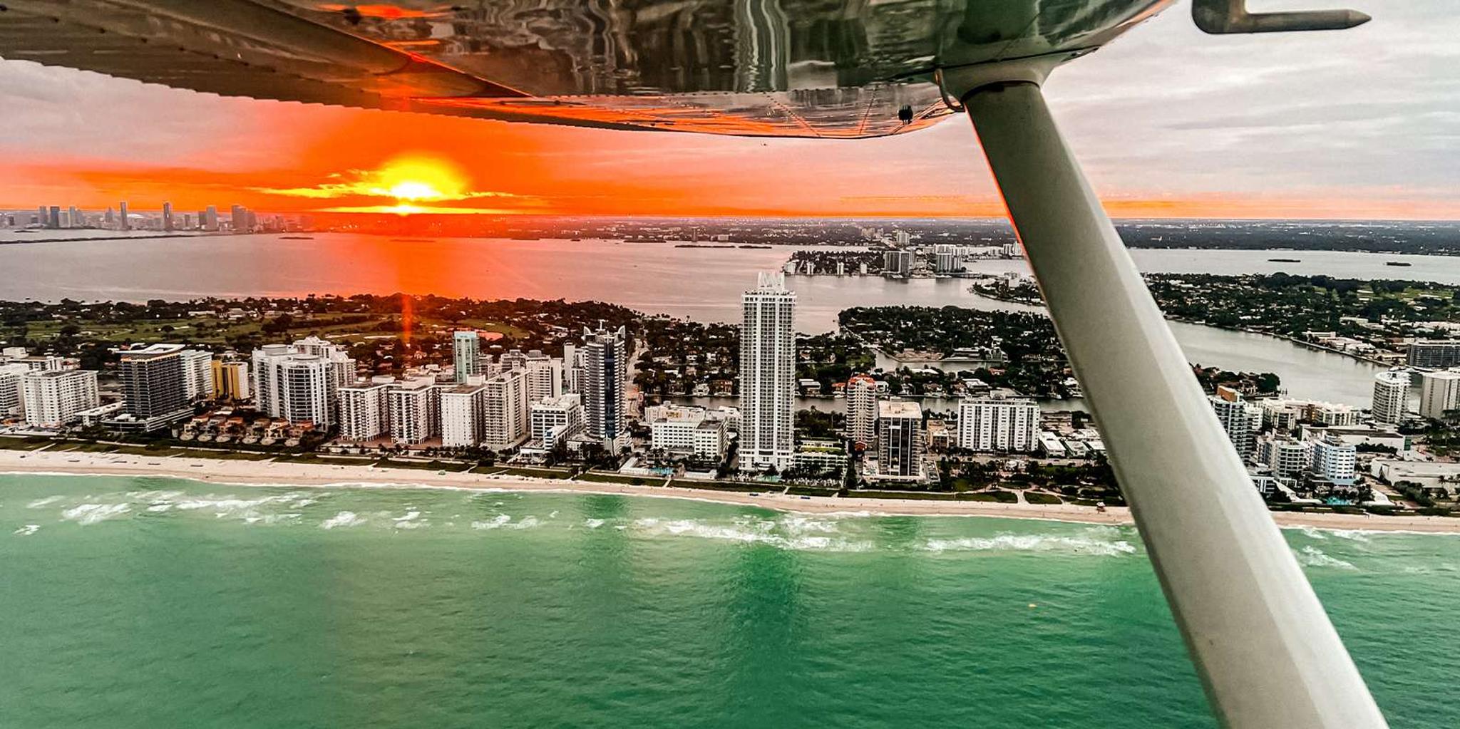 Miami Sunset Flight with Champagne - Image 3