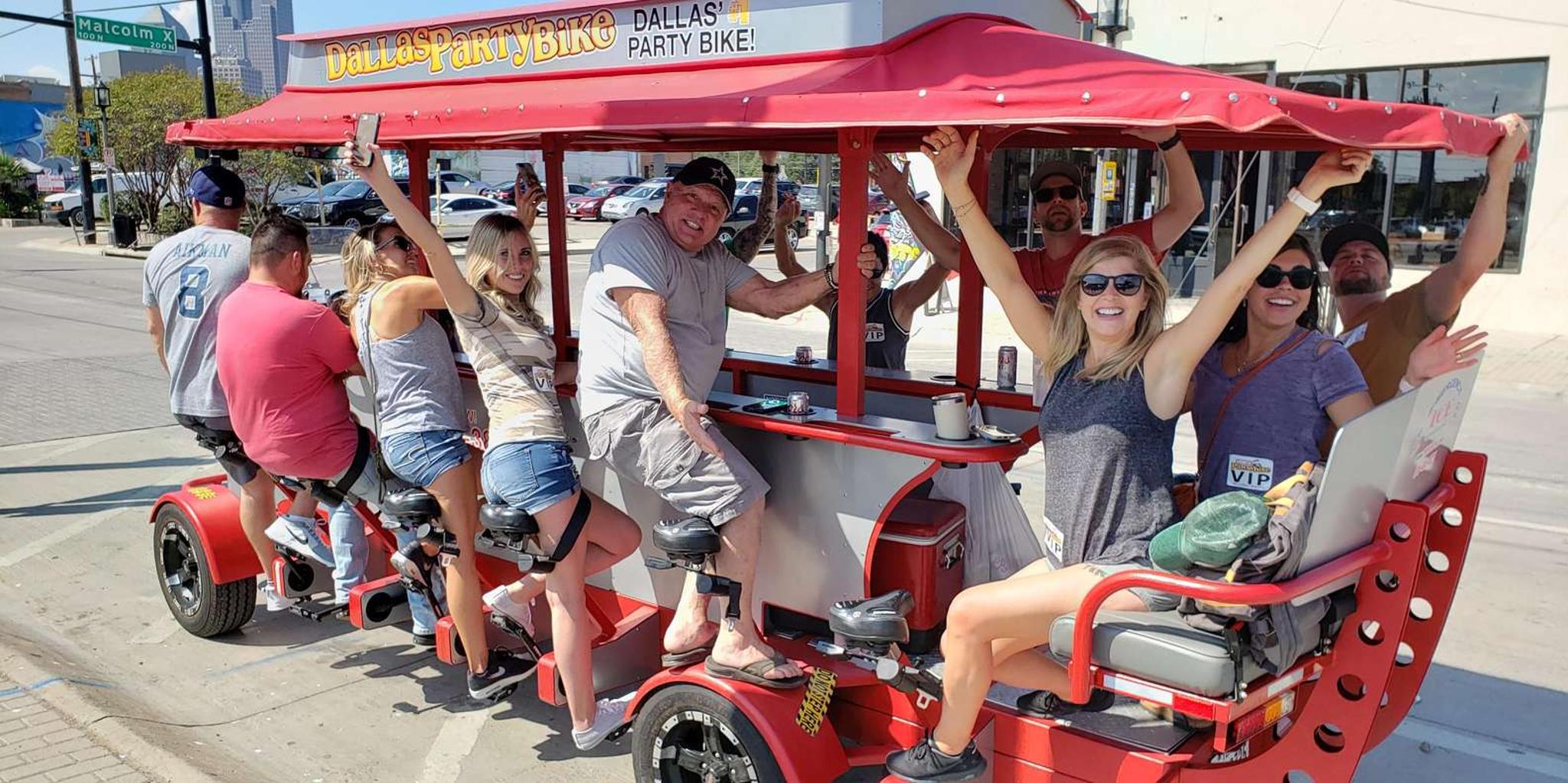 Dallas Party Bike Pub Crawl in Deep Ellum