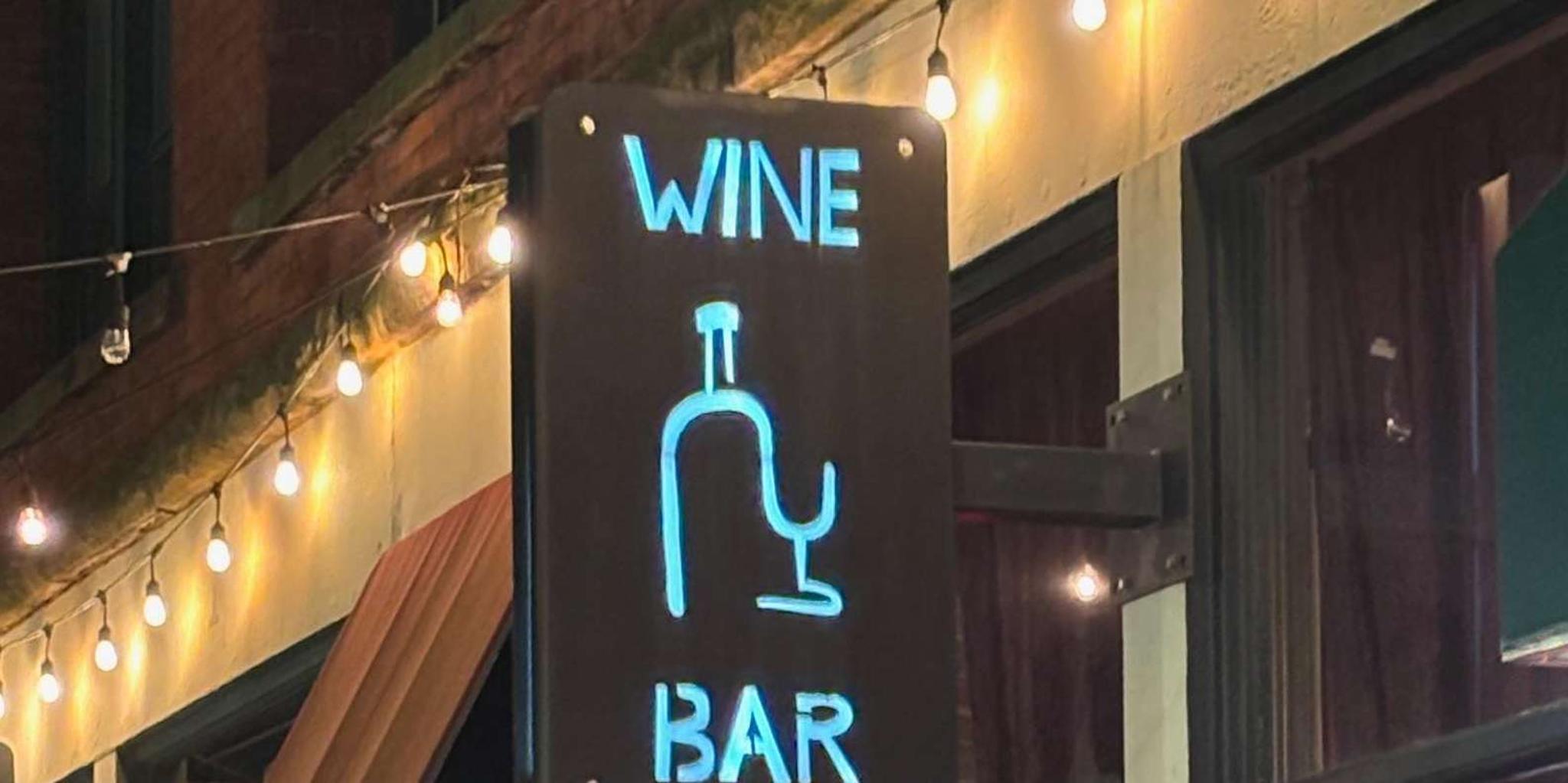 Cleveland Golf Cart Wine District Tour - Image 3