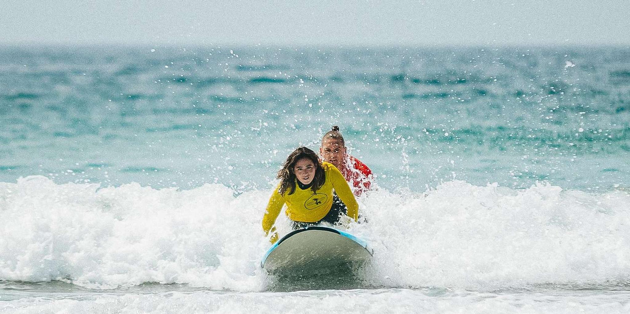 La Jolla Surfing Lesson - Image 3