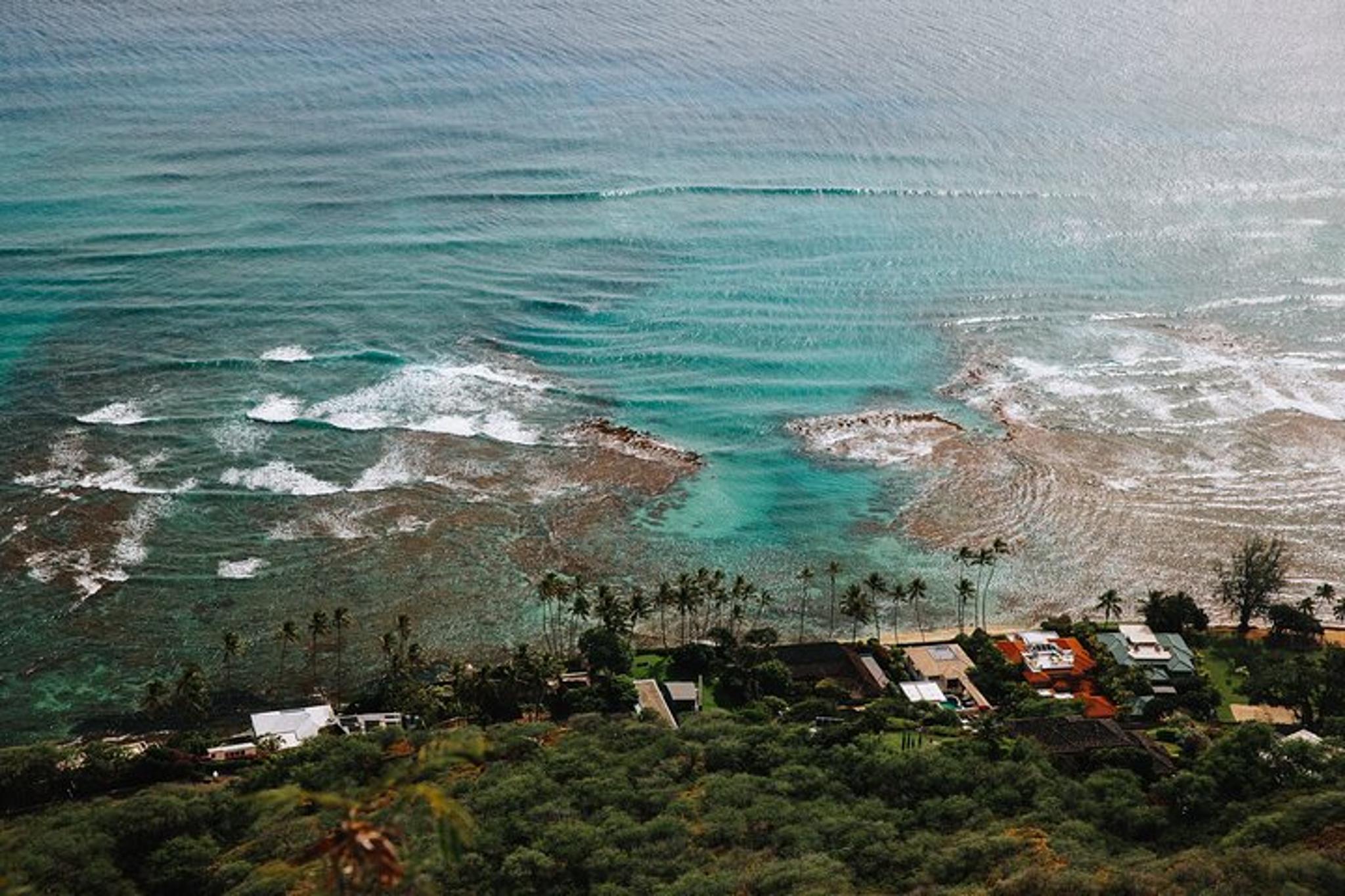 Waikiki Electric Bike Tour: Diamond Head Hike - Image 6