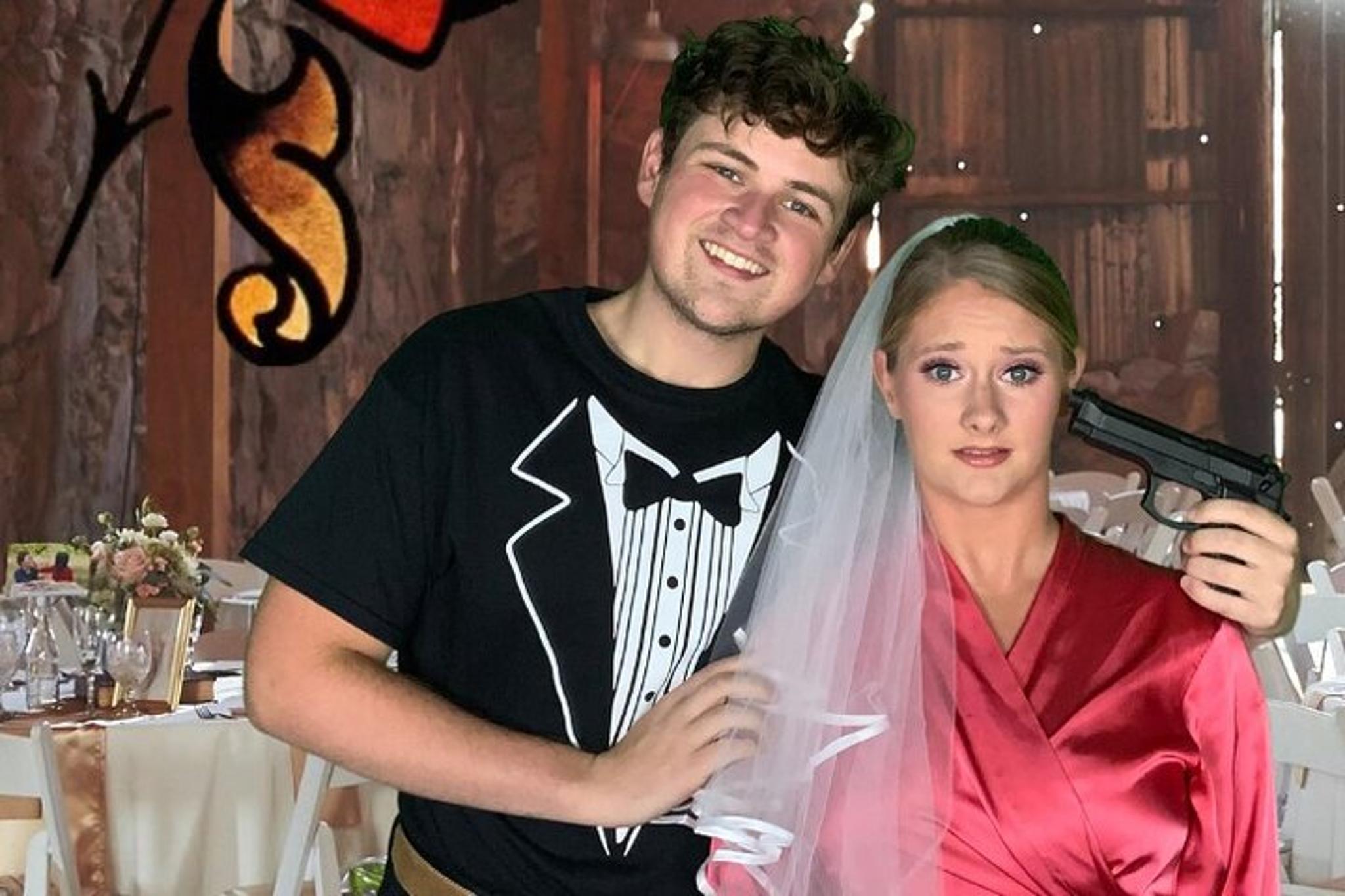 Pigeon Forge Murder Mystery Dinner Show - Image 2