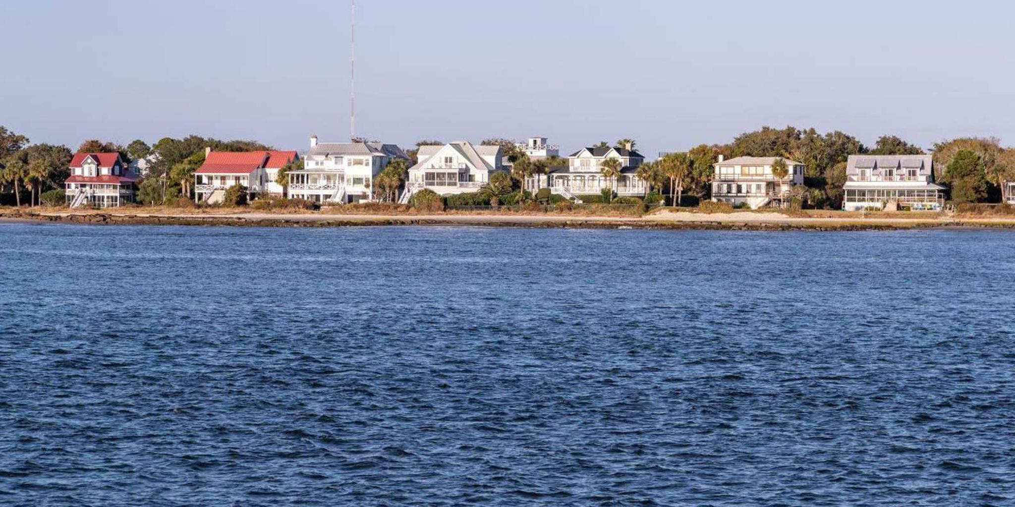 Charleston Harbor Sightseeing & Dolphin Watch Tour 1.5 hr - Image 6