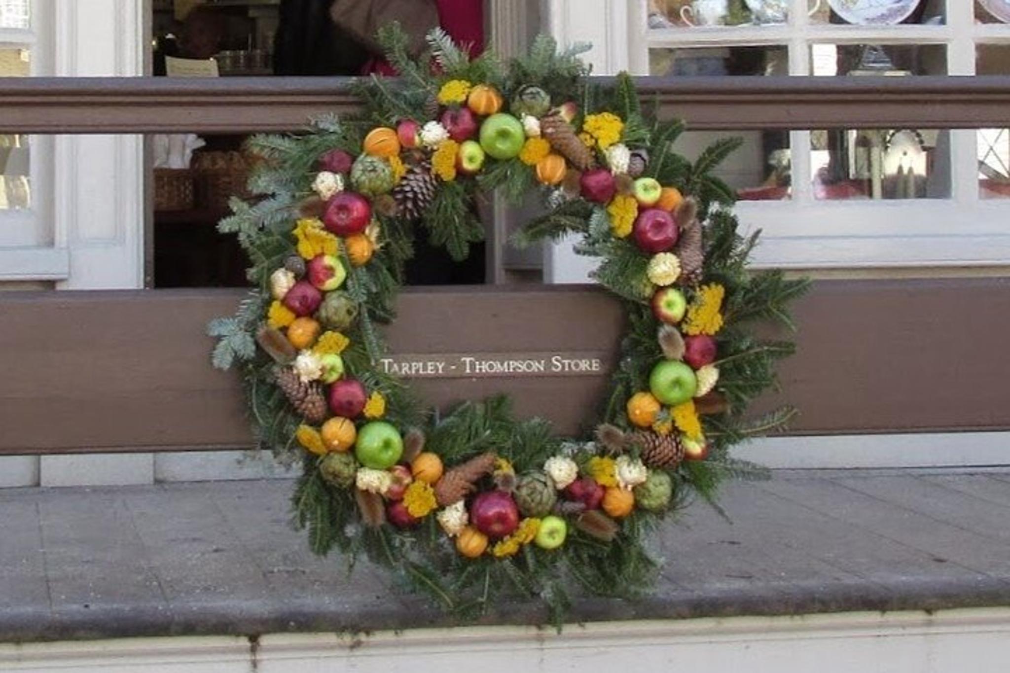 Williamsburg Christmas Traditions Walking Tour - Image 4