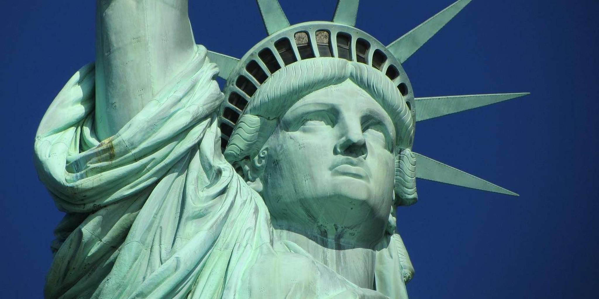 New York City Statue of Liberty and Ellis Island Tour
