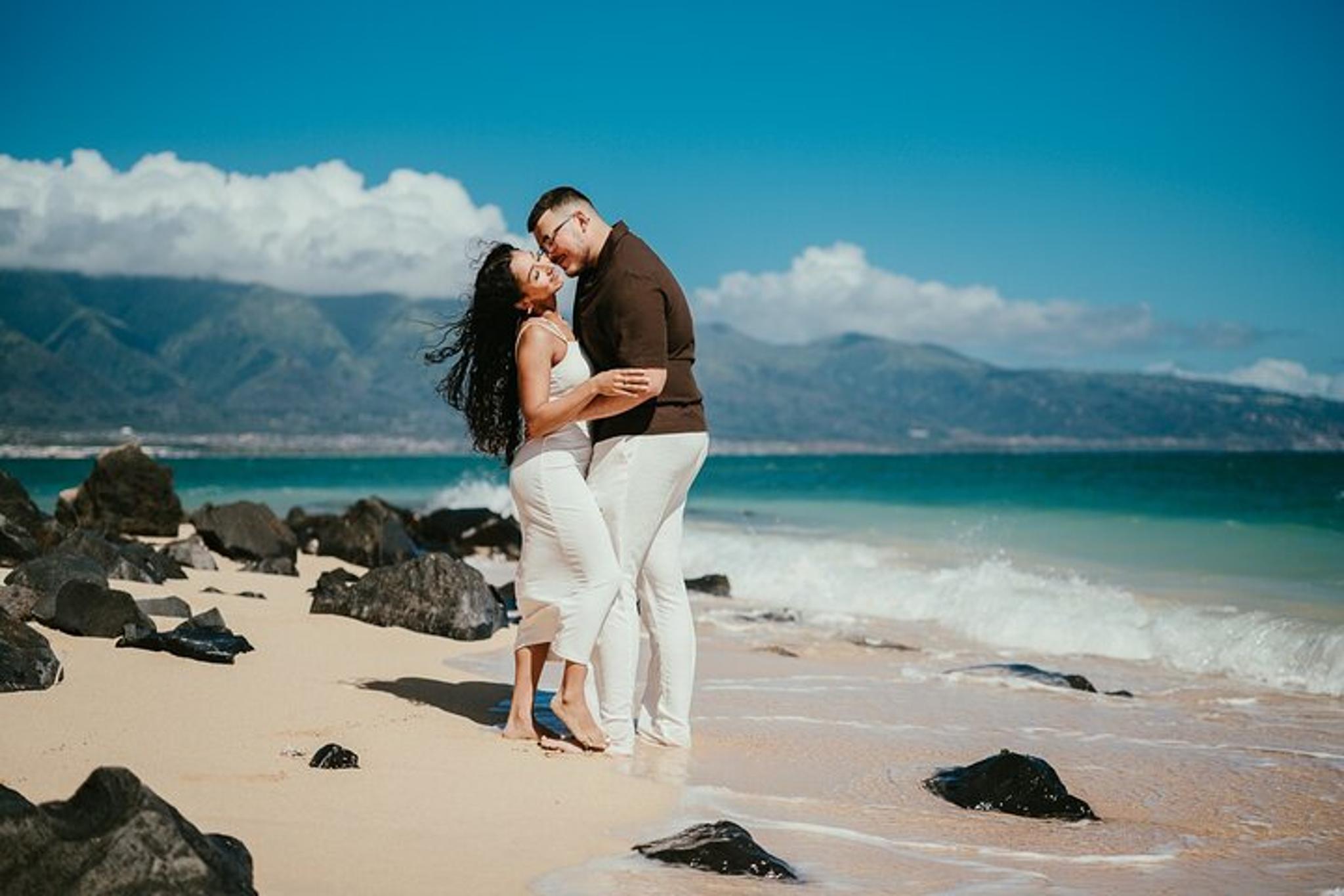 Maui Beach Engagement Photography Experience - Image 3
