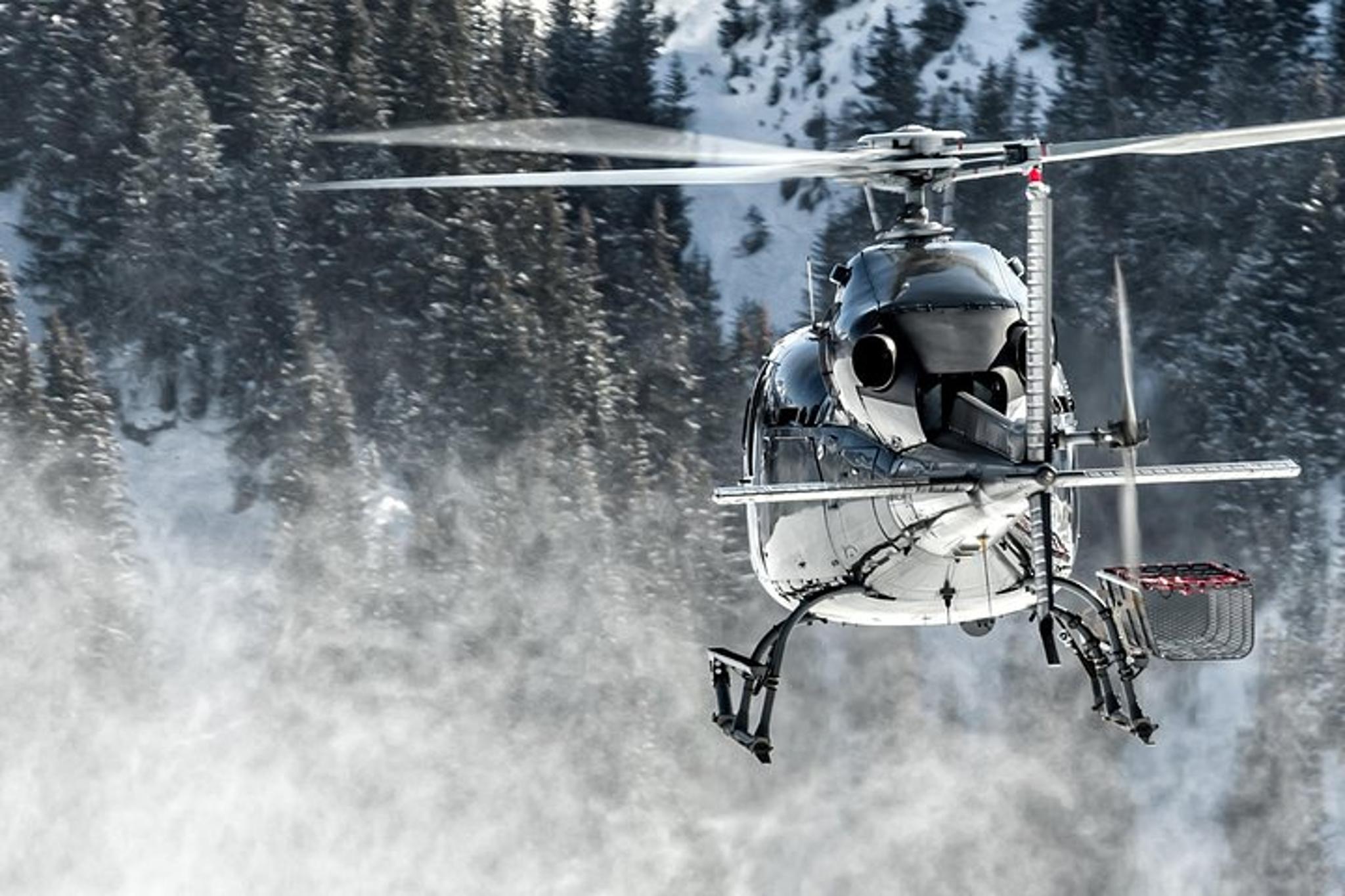 New York Ski Day Trip by Helicopter - Image 4