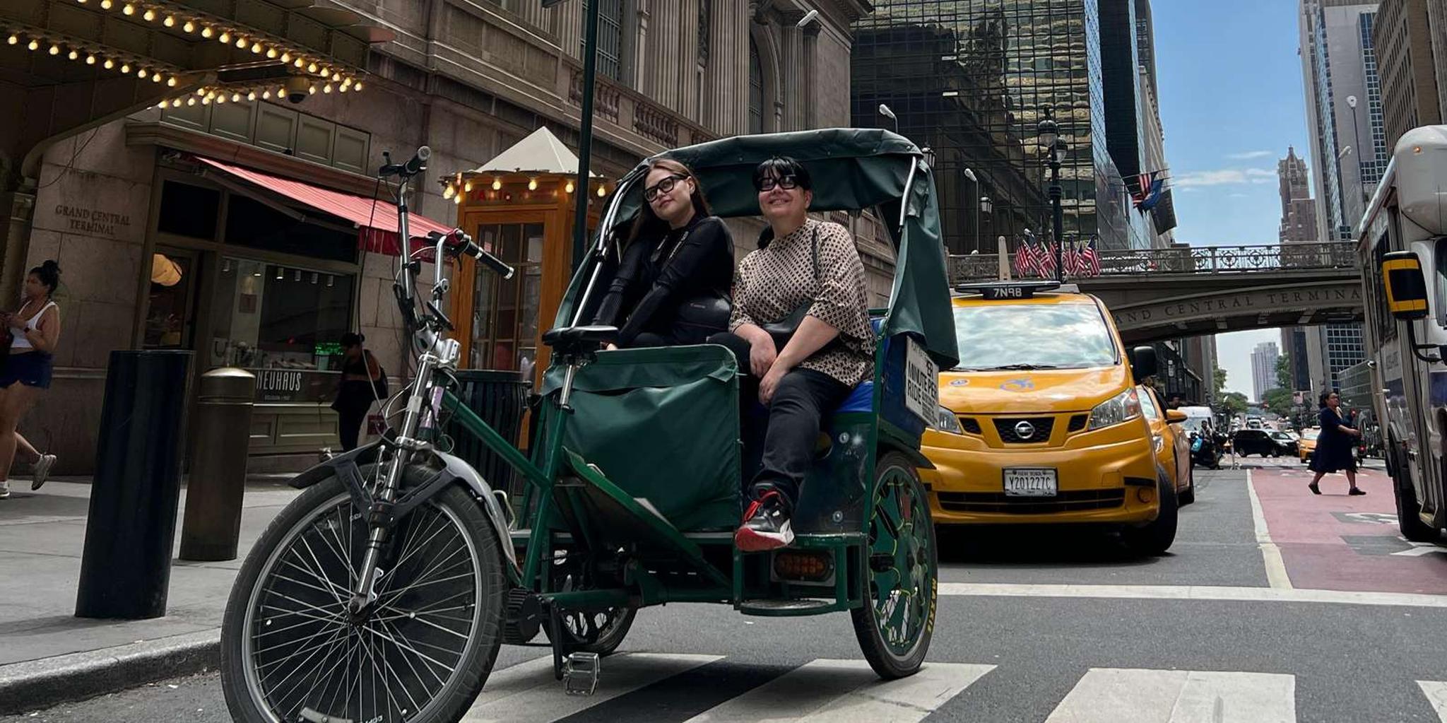 New York Midtown Pedicab Tour - Image 3
