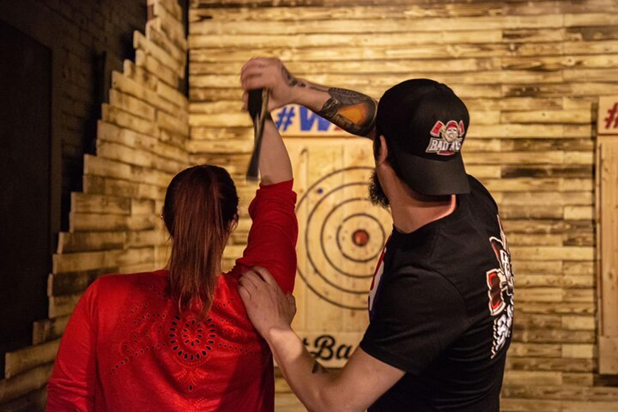 Indianapolis Axe Throwing Experience 1 hr - Image 4