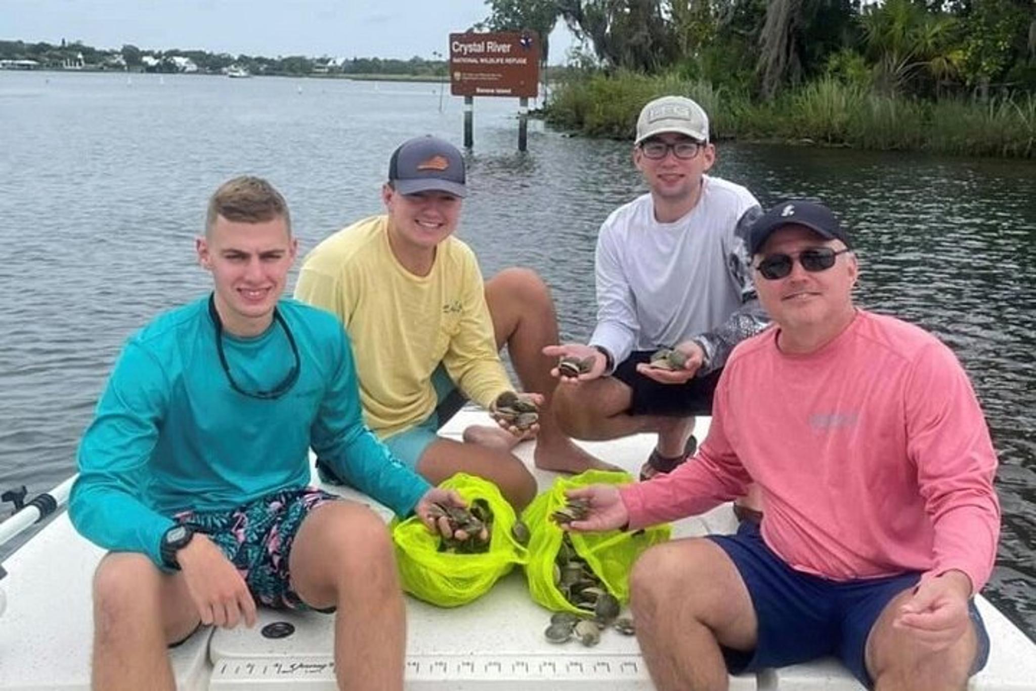 Crystal River Scallop Harvesting Snorkel Excursion - Image 5