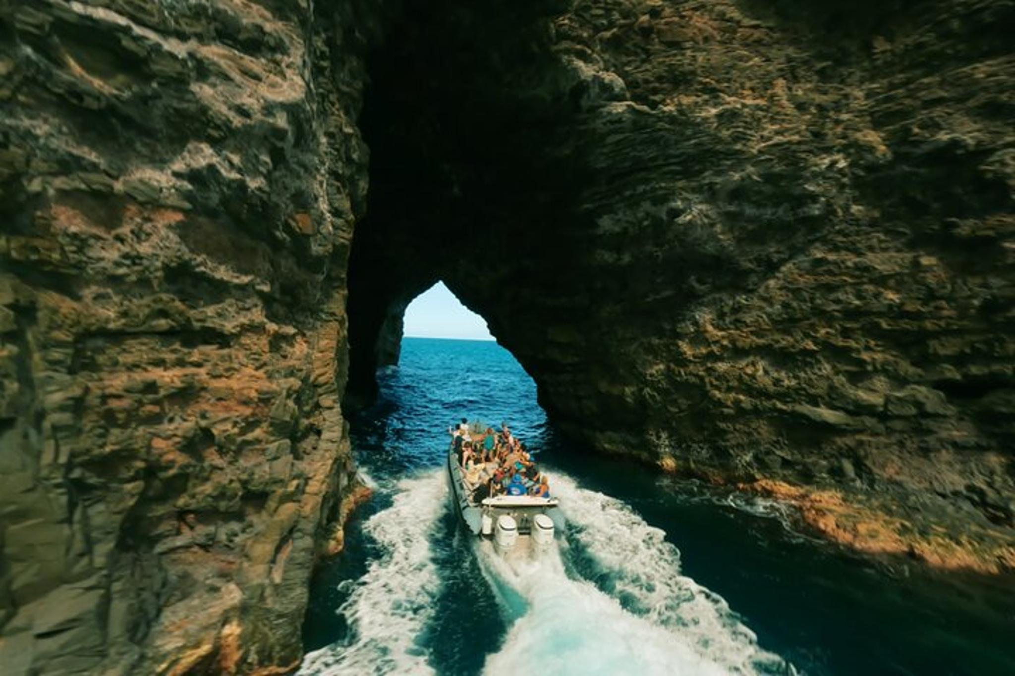 Kauai Nā Pali Coast Zodiac Raft Expedition