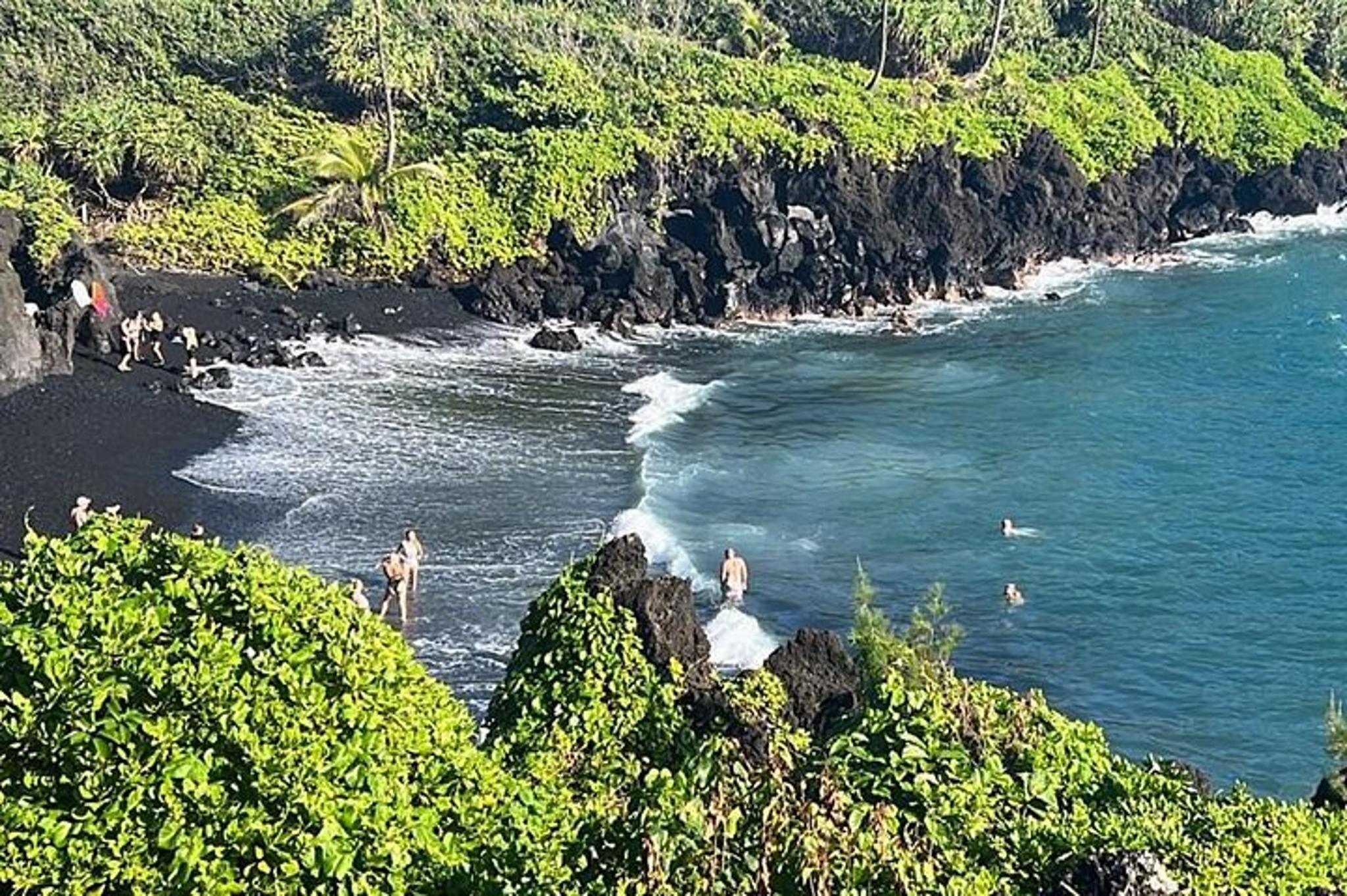 Maui Road to Hana Tour with Black Sand Beach and Waterfalls - Image 3
