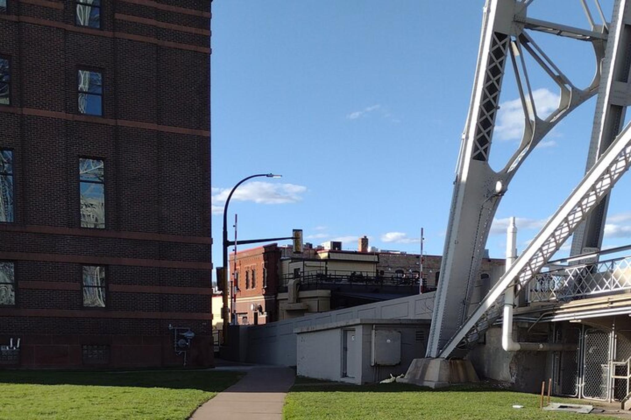 Duluth Canal Park Self-Guided Walking Tour - Image 6