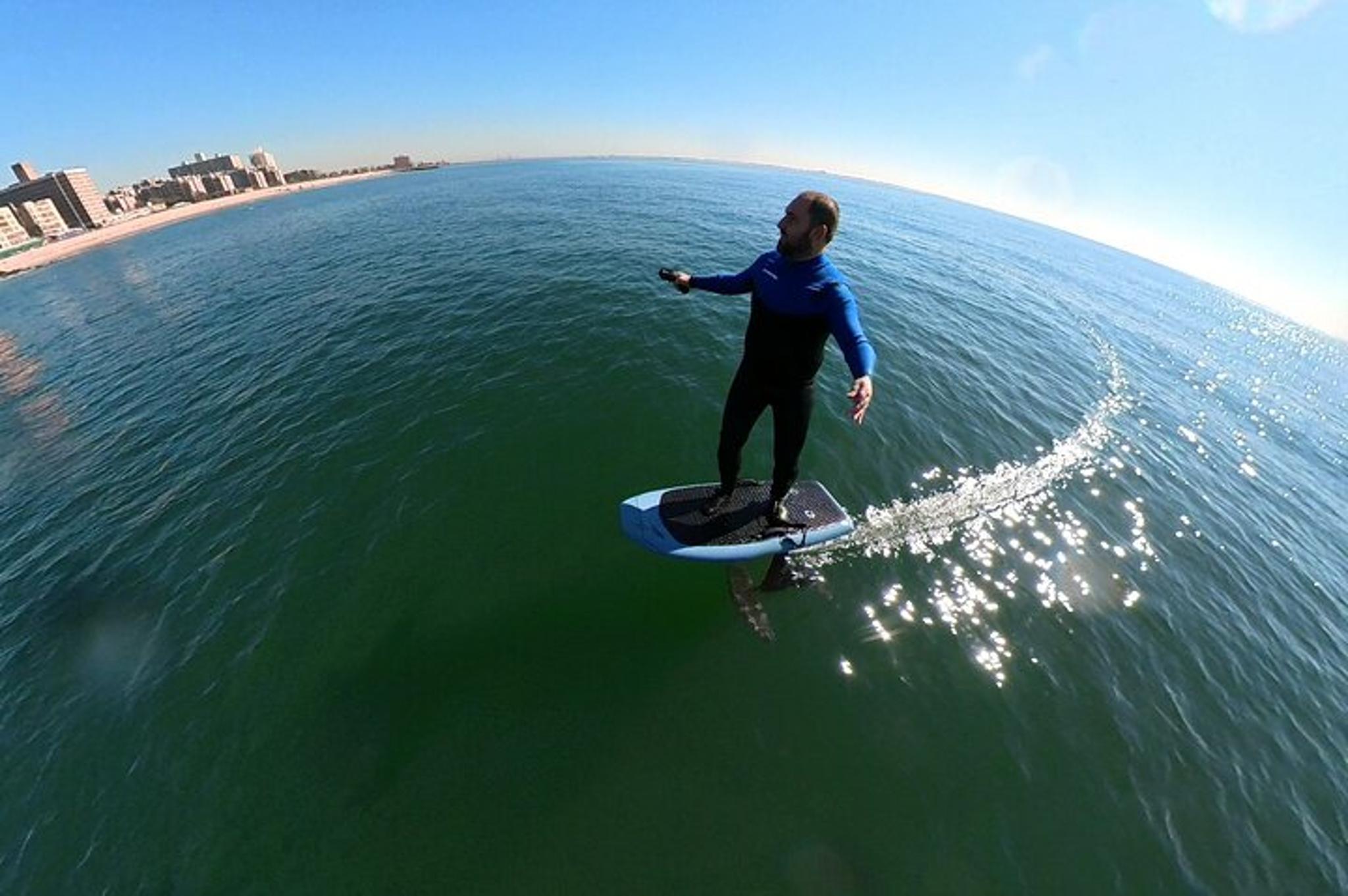 New York E-Foil Surfing Experience 90 min - Image 2