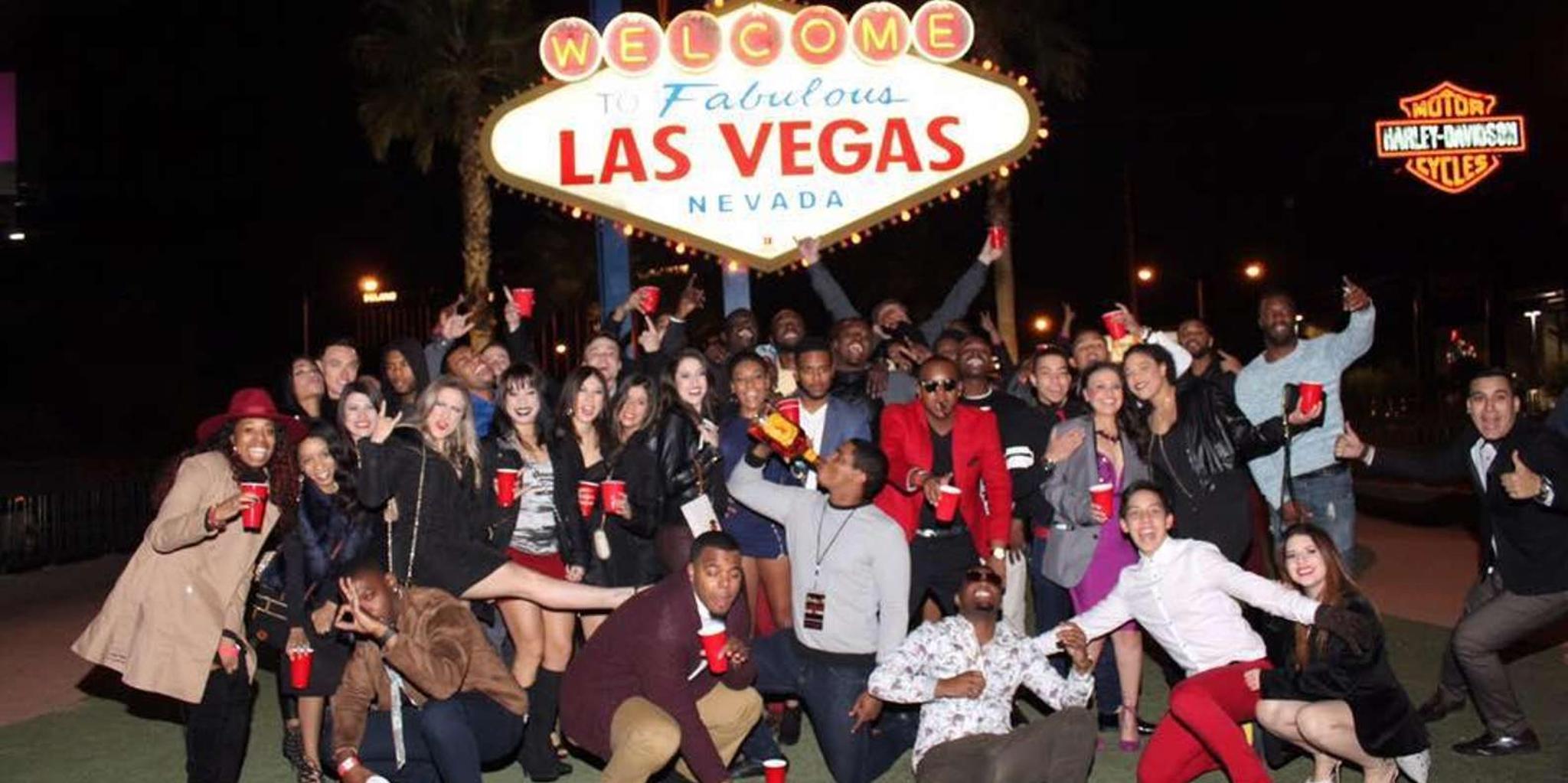 Las Vegas Hip-Hop Club and Pool Tour with Party Bus