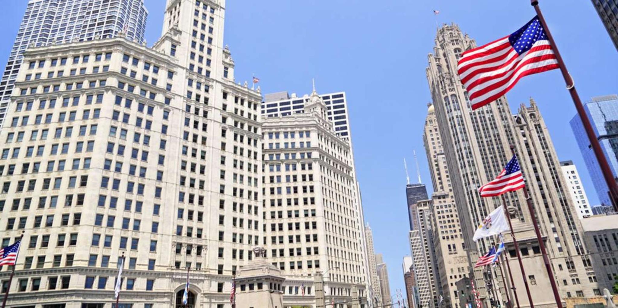 Chicago History and Architecture Walking Tour with Boat Cruise - Image 5
