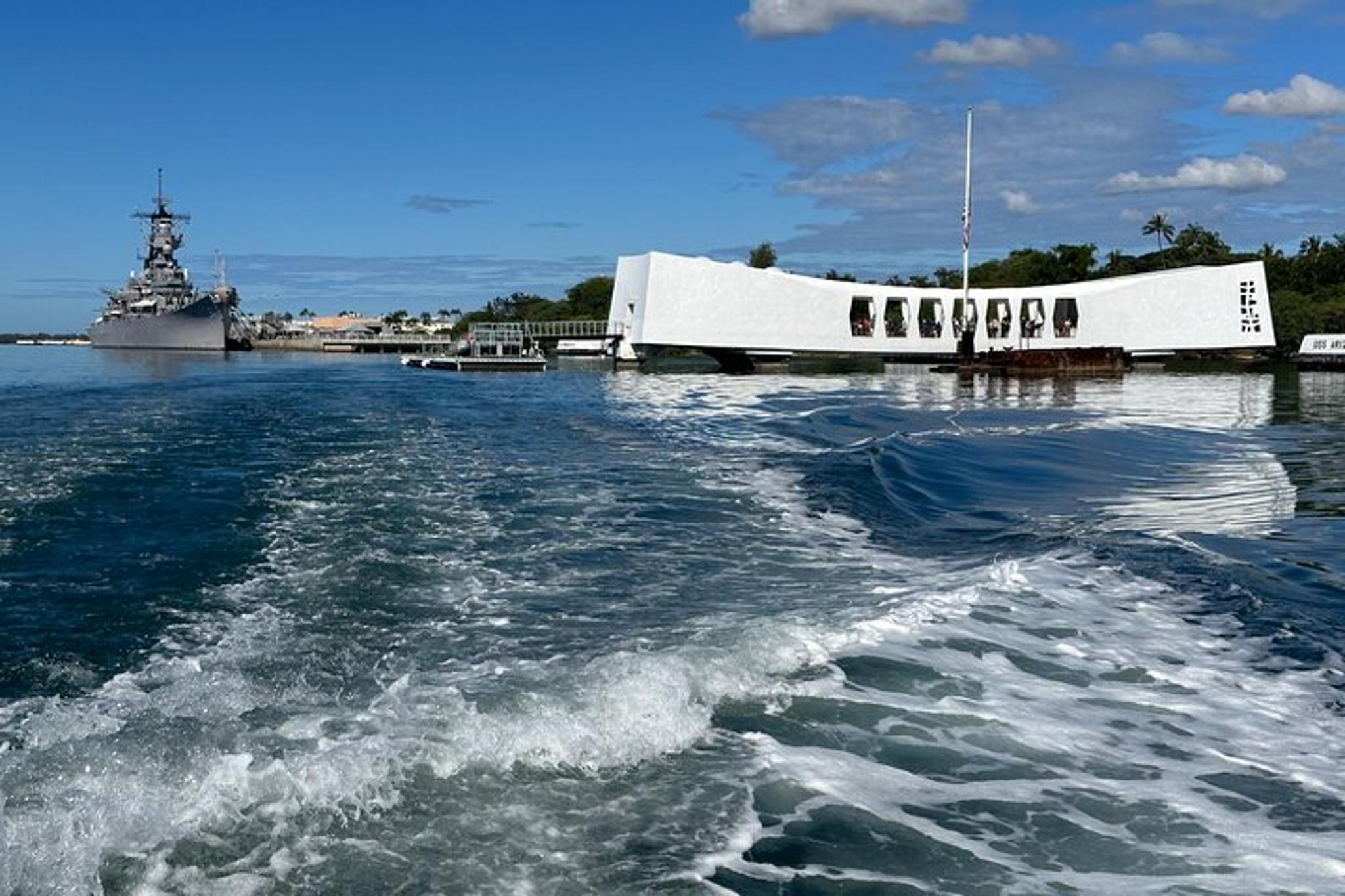 Oahu Pearl Harbor USS Arizona Memorial Tour - Image 6