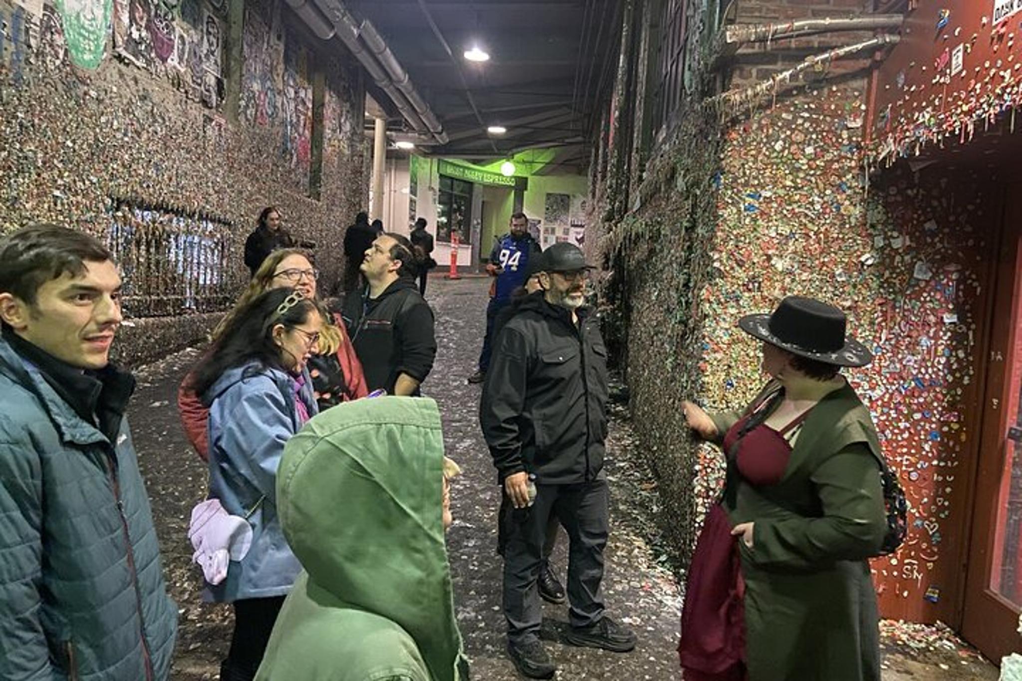 Seattle Ghost Walking Tour with Booze