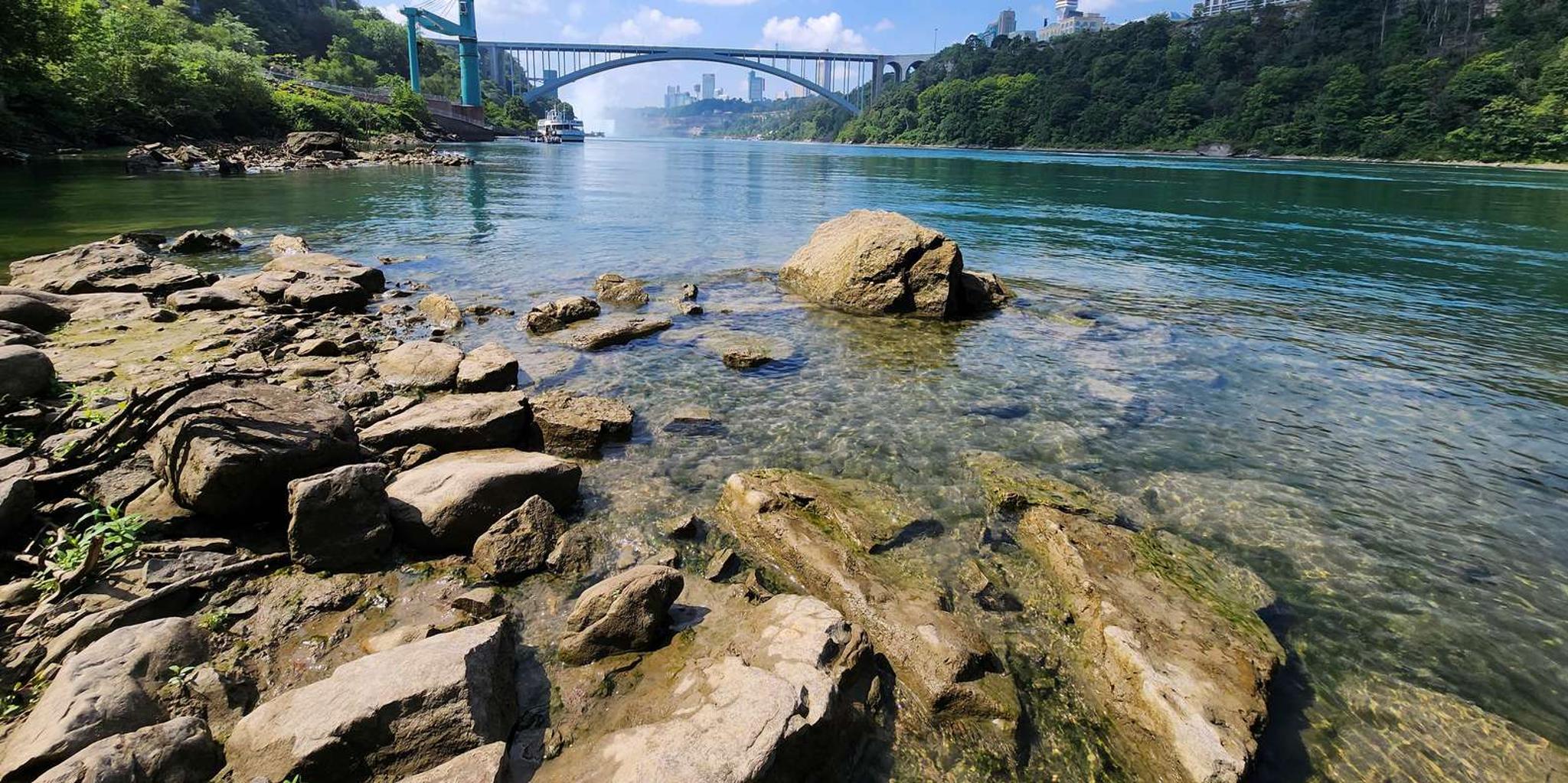 Niagara Falls Walking Tour at Sunset - Image 2