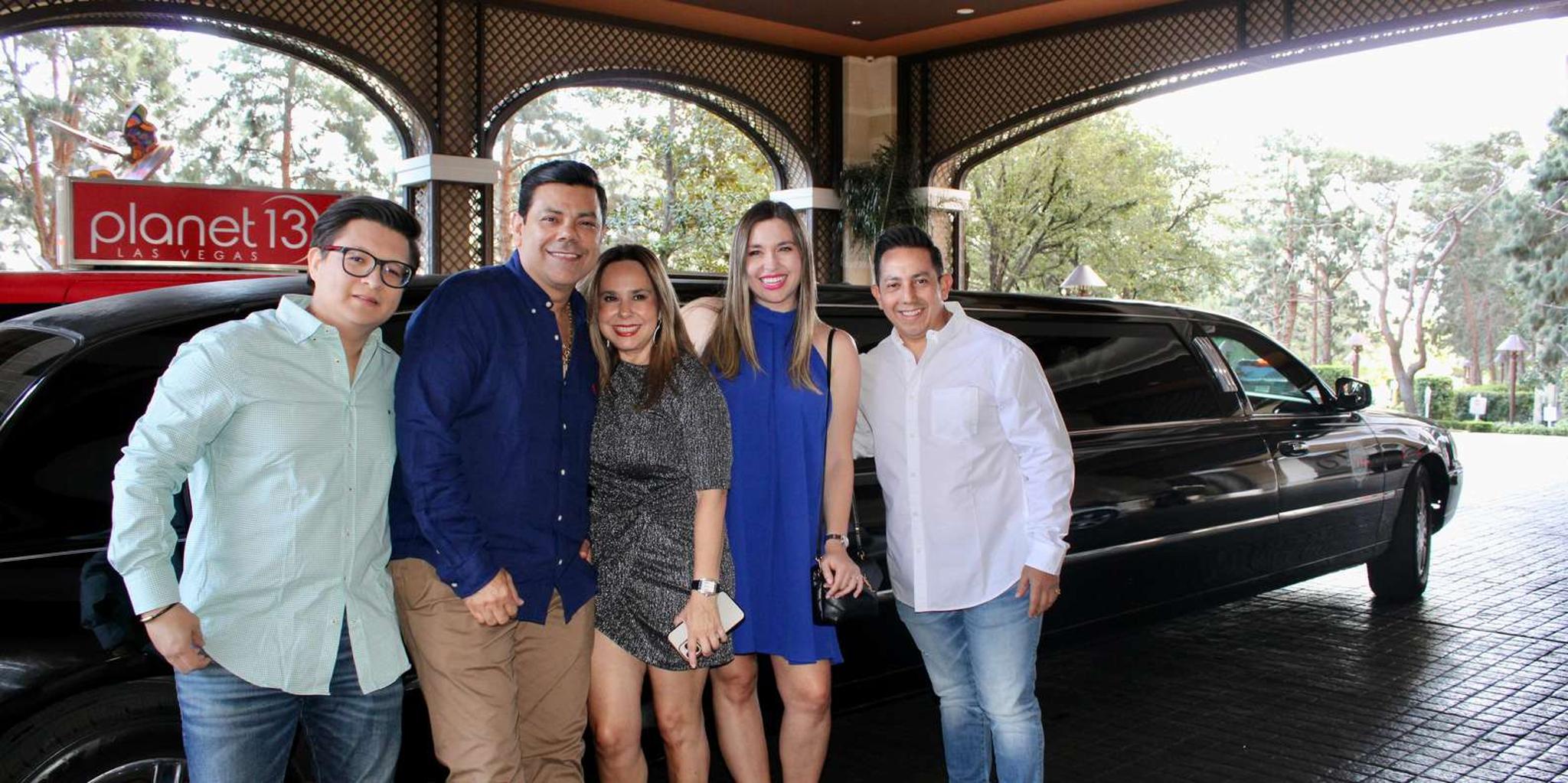 Las Vegas Limo Tour with Champagne 2.5hr - Image 3