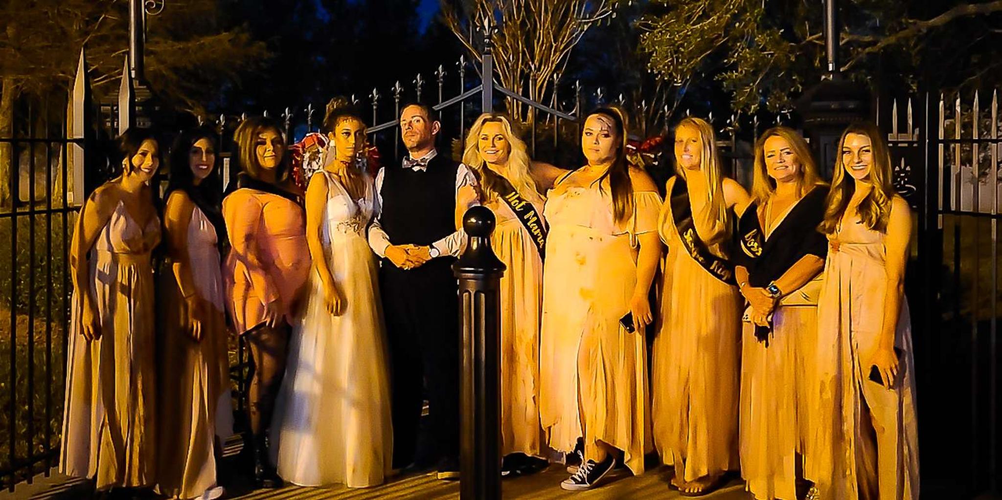 New Orleans Cemetery Bus Tour at Dark - Image 2