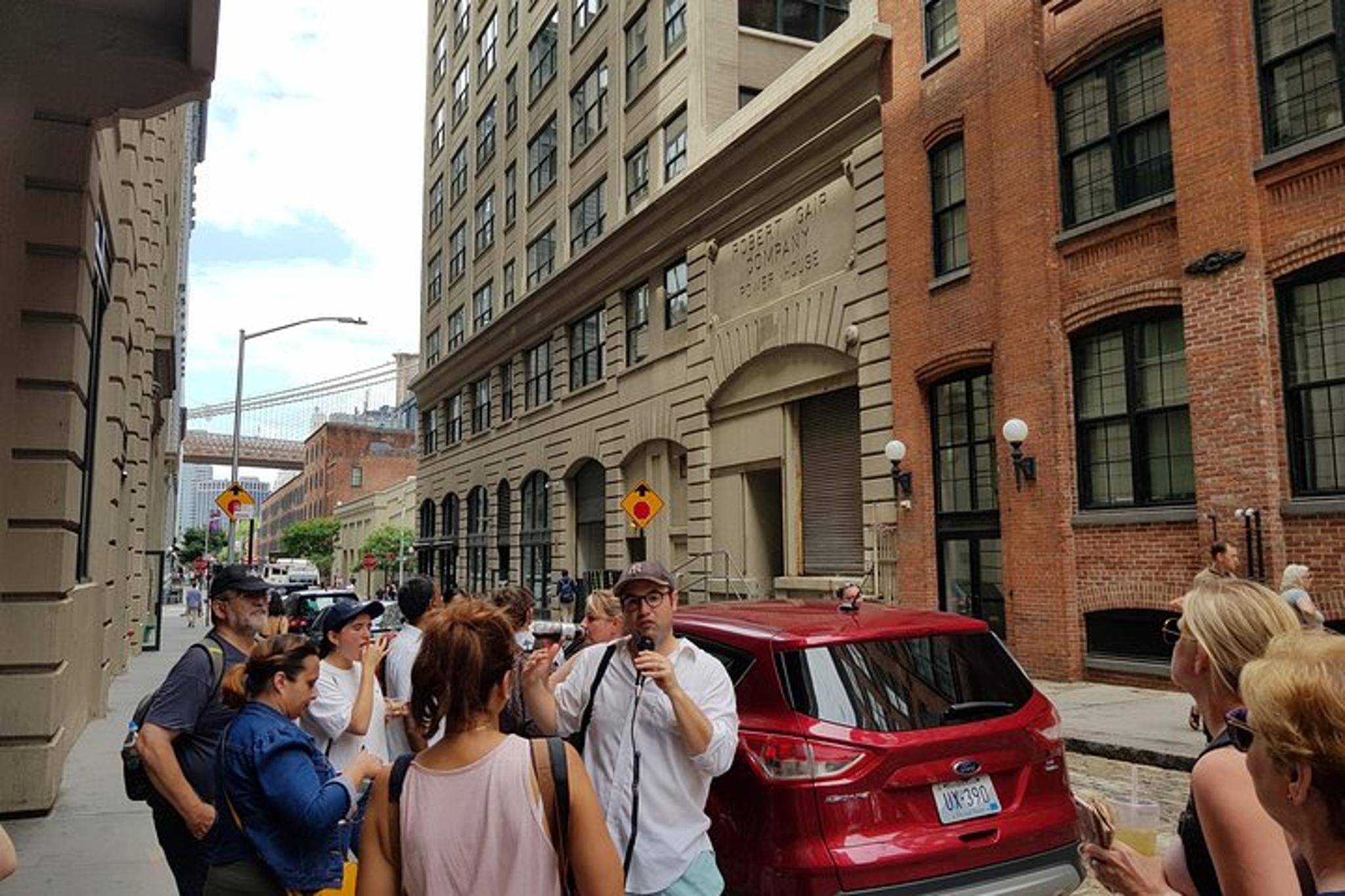 New York City Walking Tour: Brooklyn Bridge and Dumbo - Image 3
