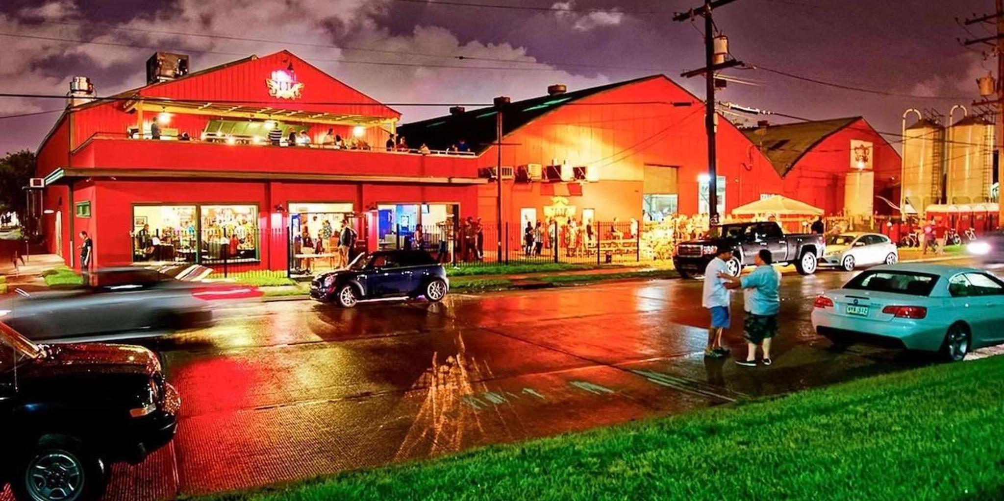 New Orleans Irish Channel Party Bike Bar Crawl 2 hr - Image 5