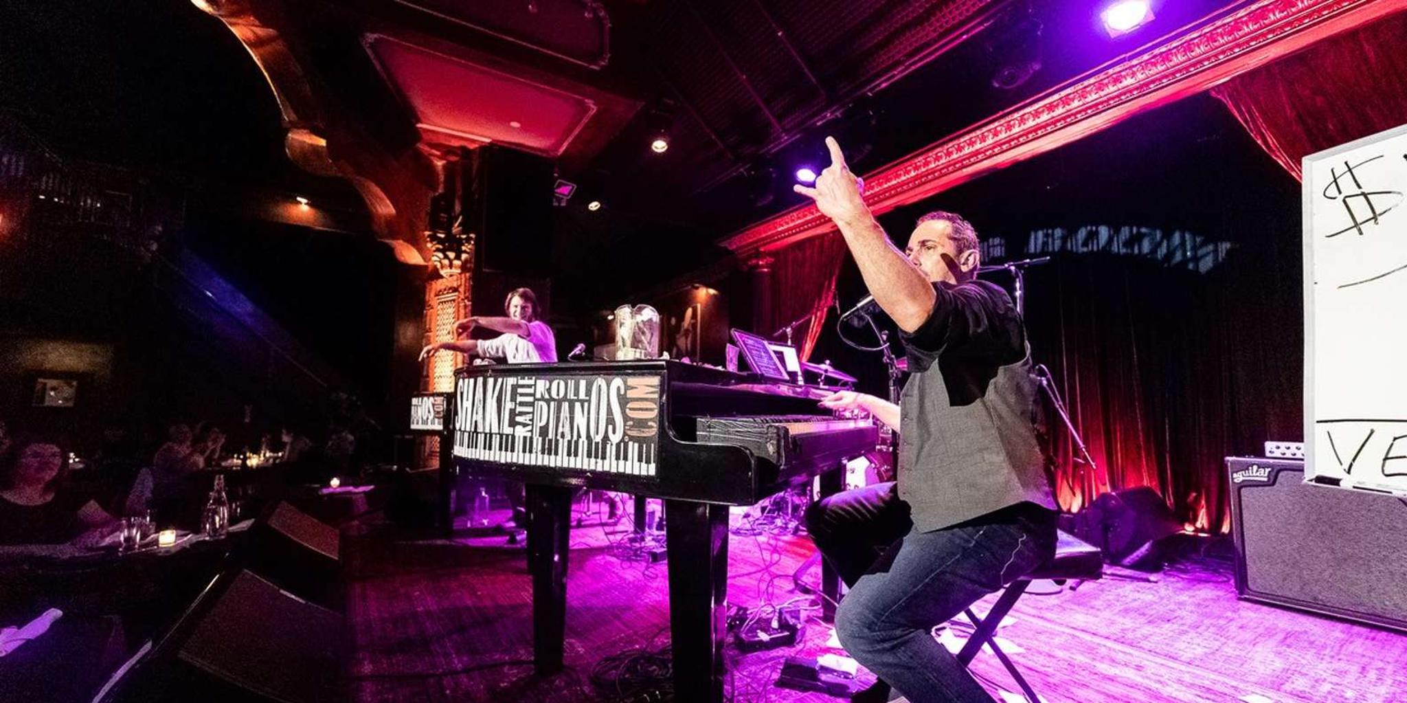 New York City Dueling Pianos Show