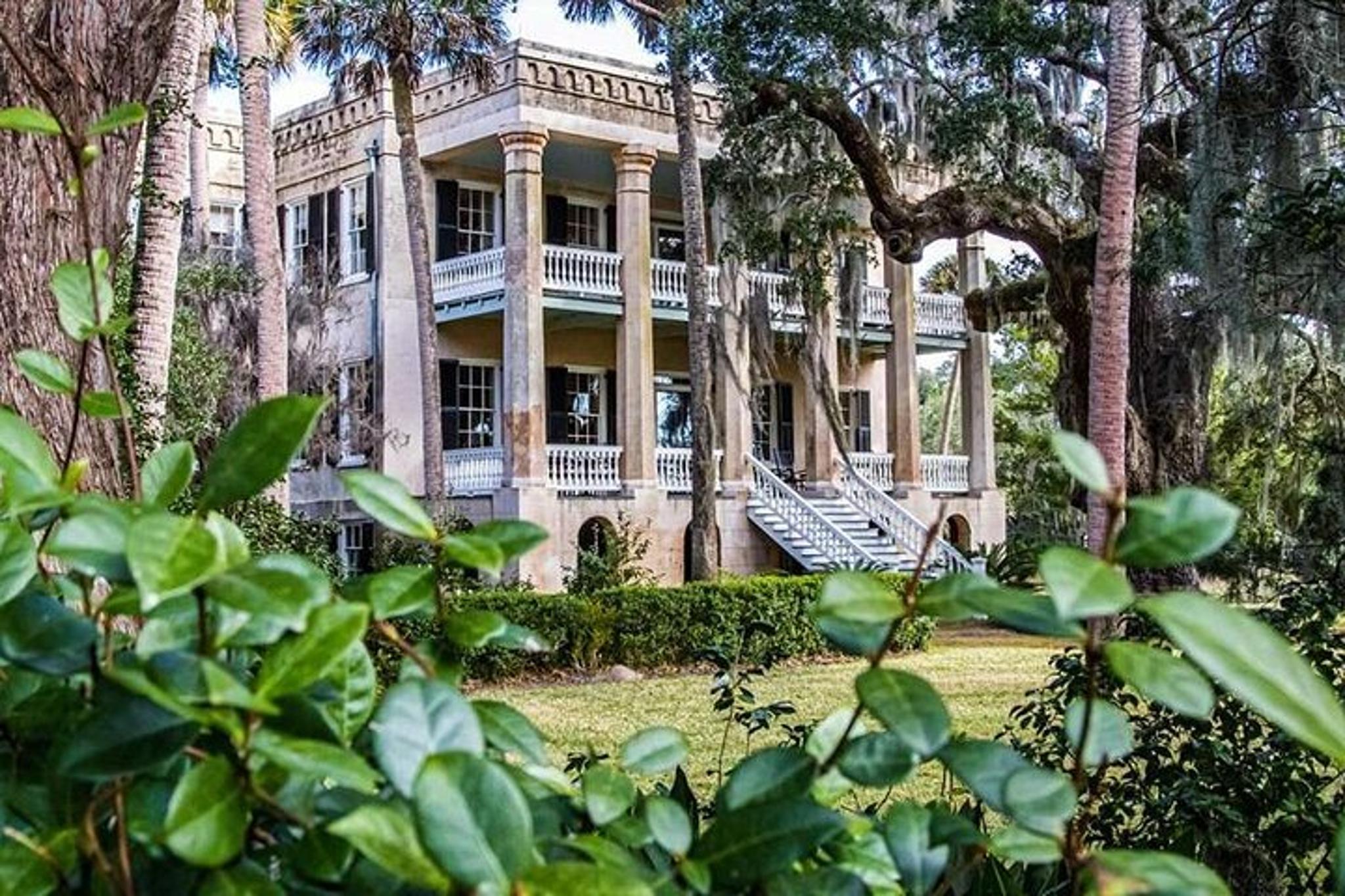 Beaufort Historical Bus and Boat Tour