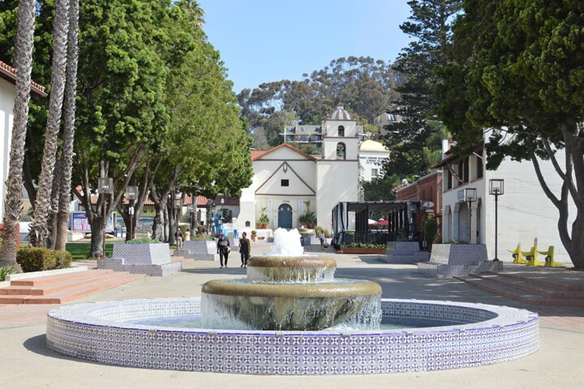 Ventura Scavenger Hunt Walking Tour