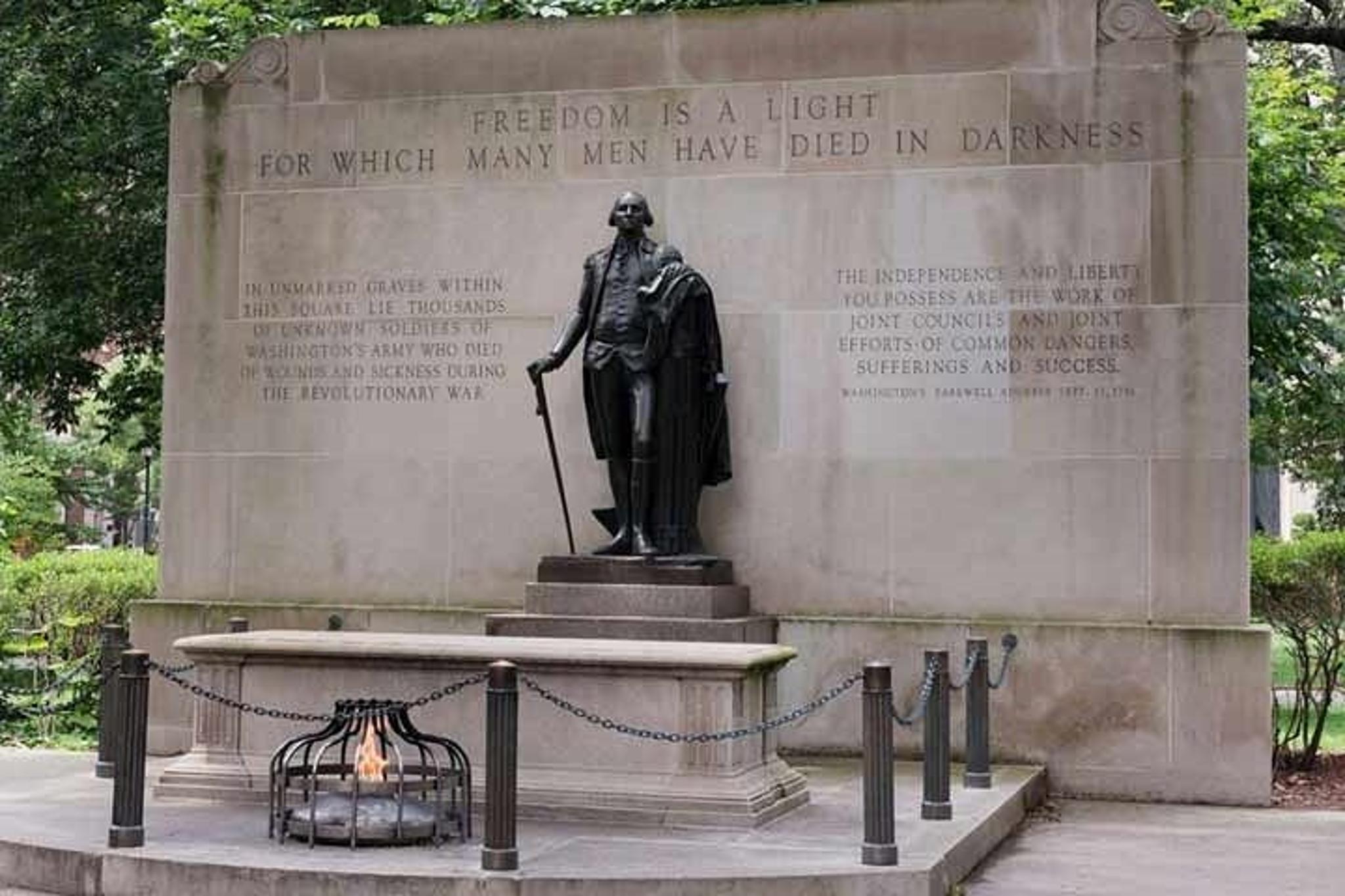 Philadelphia Historical Tour in Center City East 90 min - Image 3