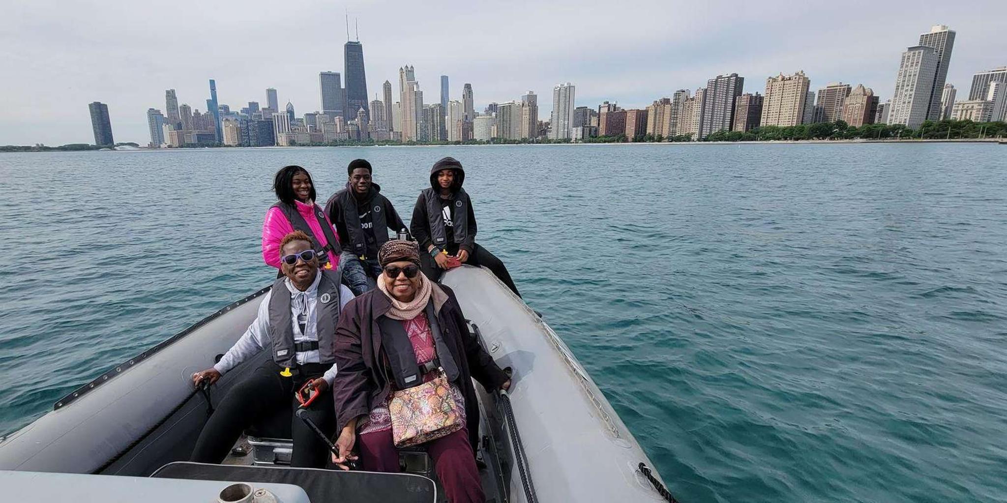 Chicago Lake and River RIB Boat Tour - Image 3