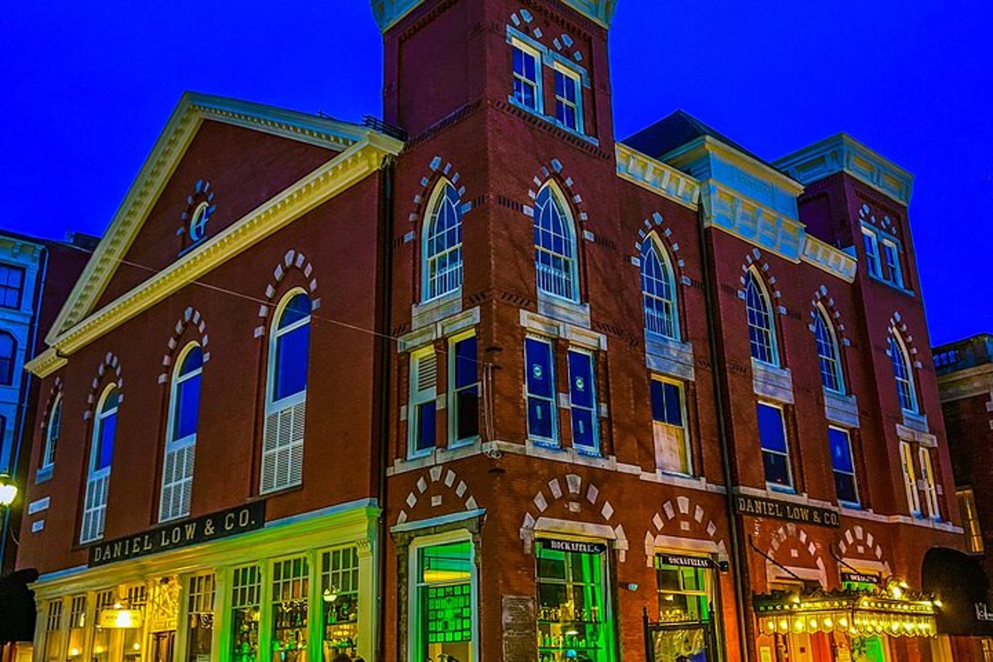 Salem Photography and Murder Walking Tour - Image 5