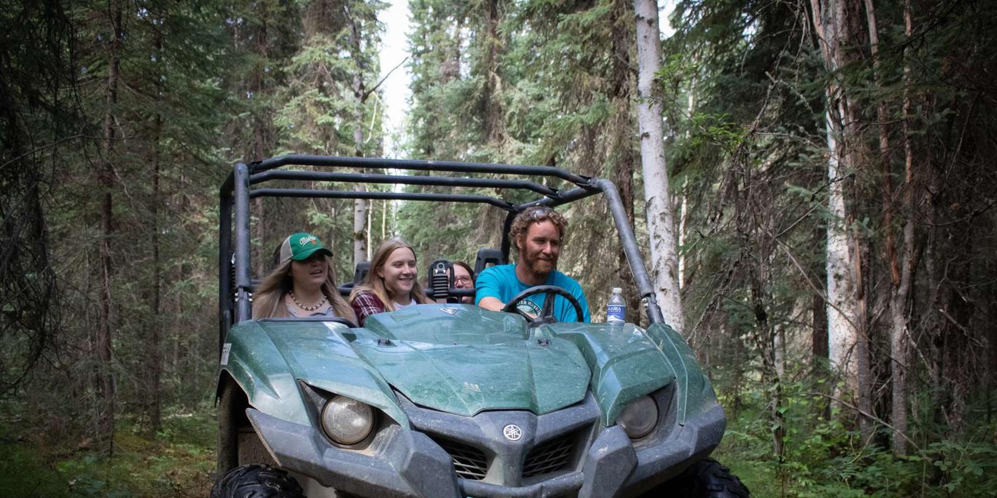 Fairbanks Mushing Cart Ride and Kennel Tour - Image 4