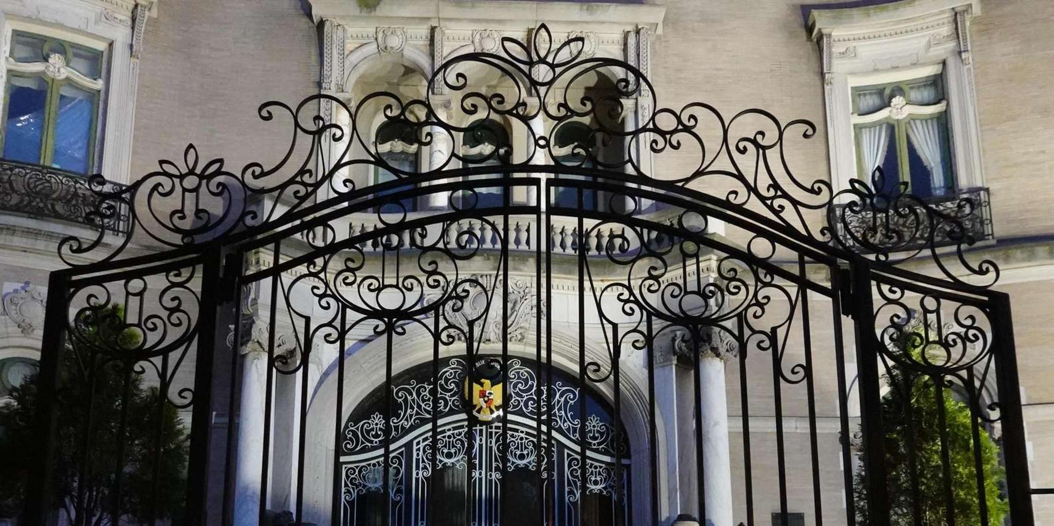 Washington D.C. Dupont Mansions Evening Walking Tour