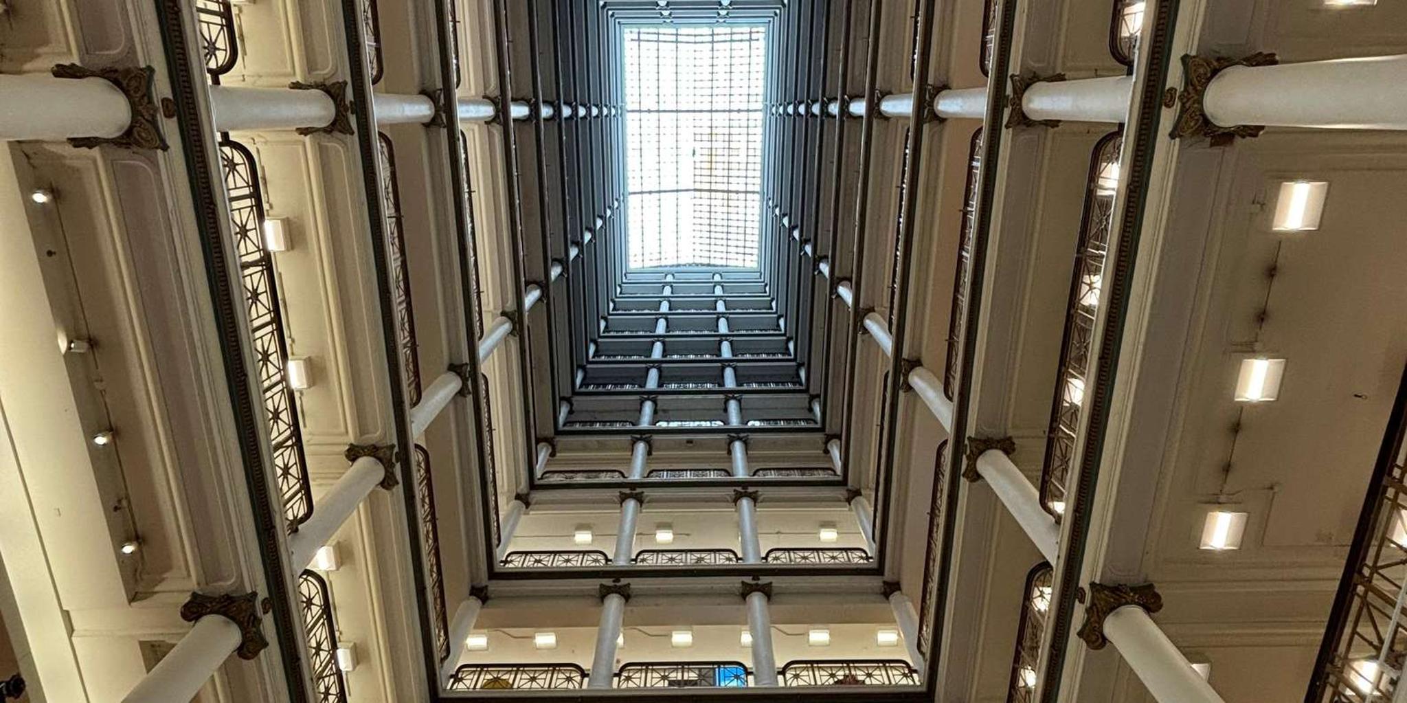 Chicago Architecture and True Crime Tour - Image 4